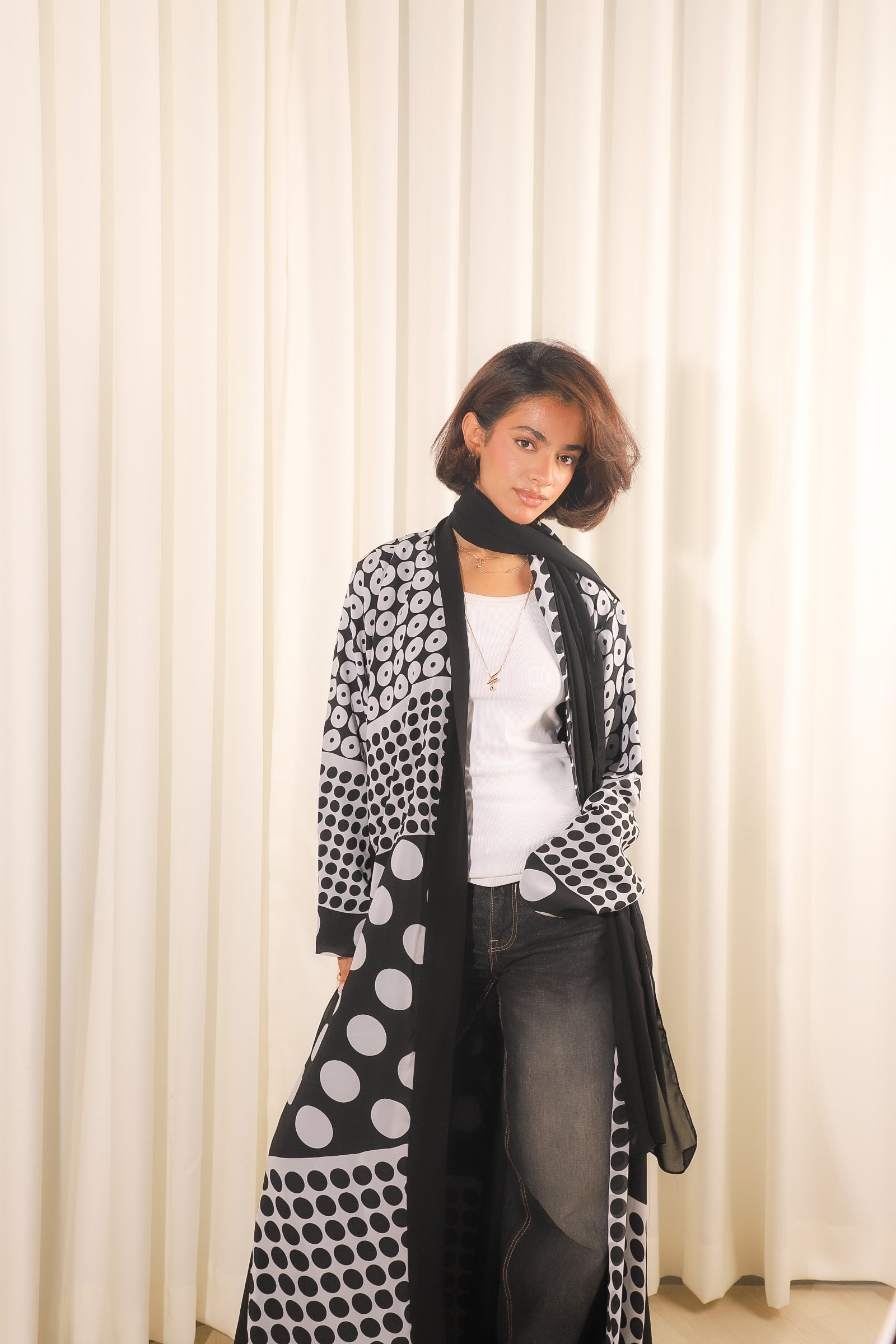 MW645 - Light Crepe Standing with Jacquard Half-Cloche