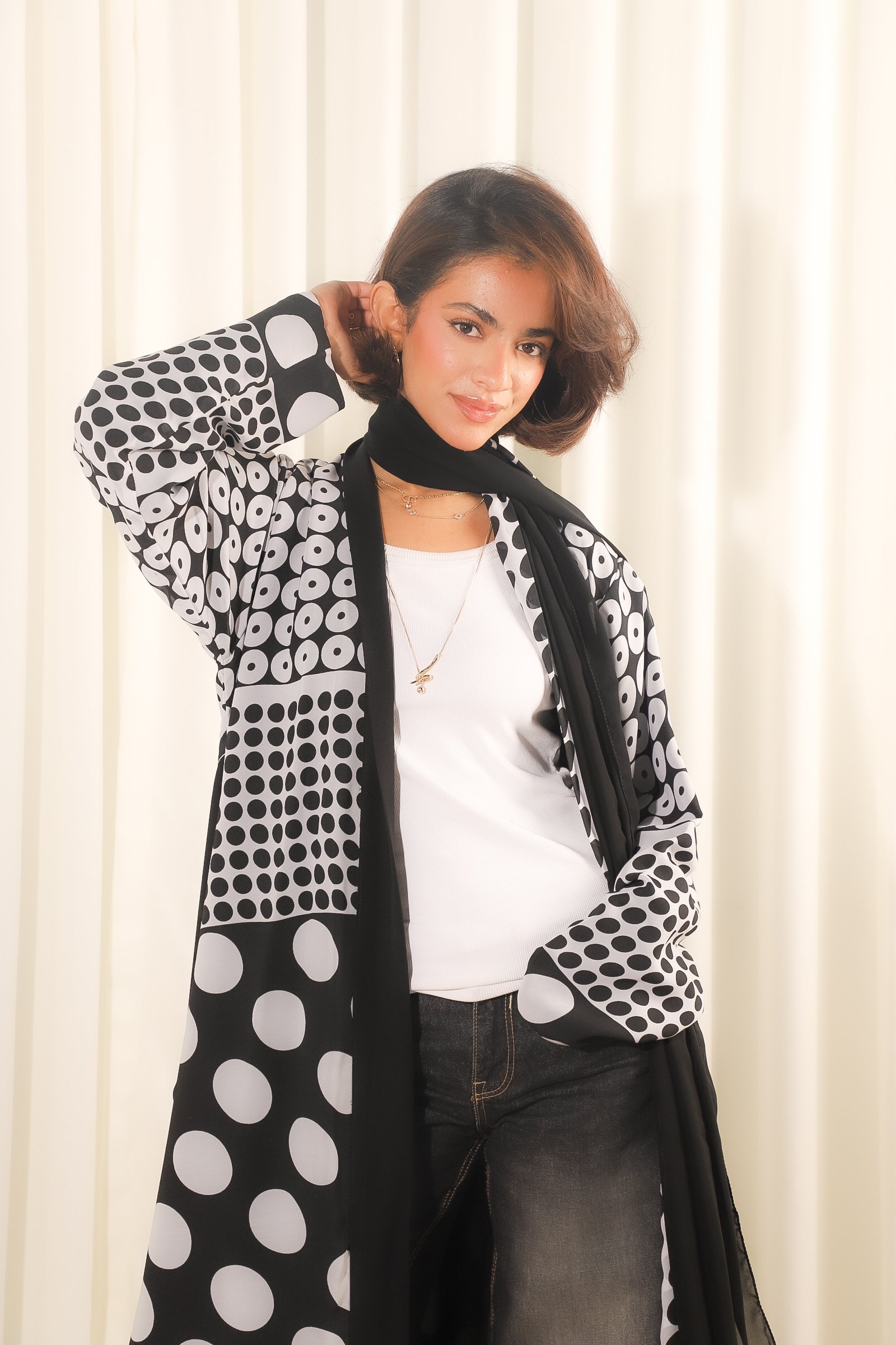 MW645 - Light Crepe Standing with Jacquard Half-Cloche
