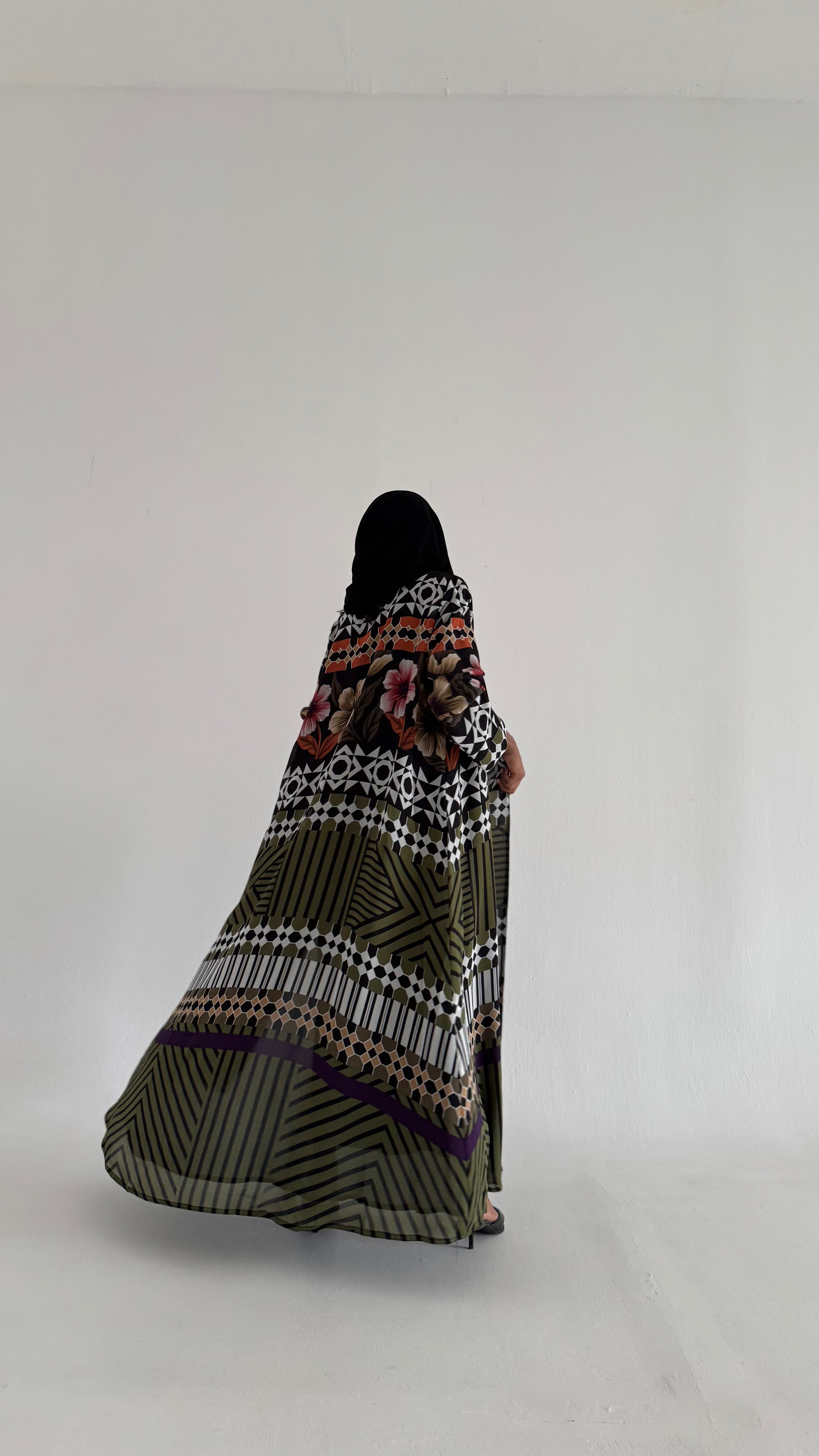 MWT410 - عباية شيفون طباعة مورد - Aya