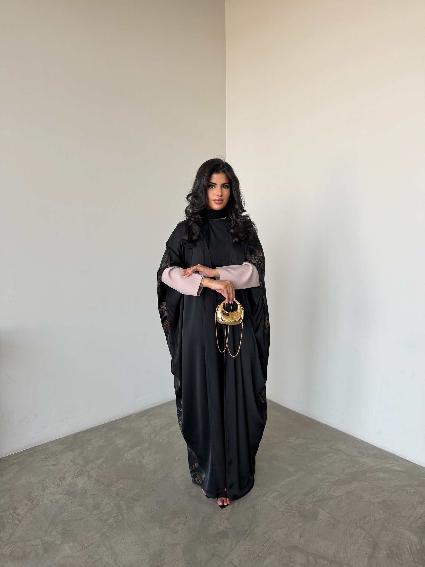 MWT4321 - عباية بشت تيك توك ومينمت أسود وبيج - Aya