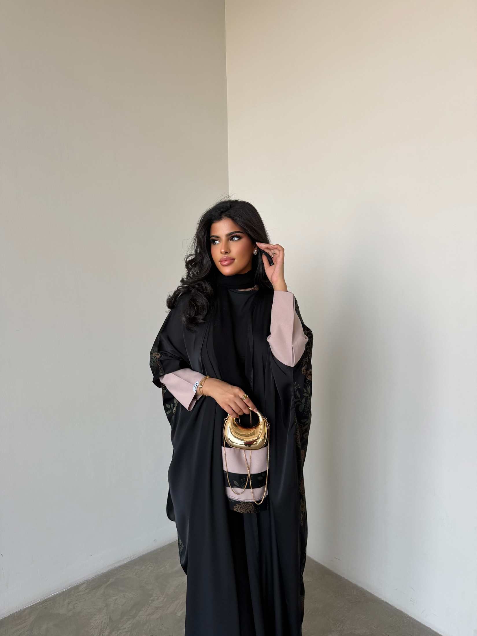 MWT4321 - عباية بشت تيك توك ومينمت أسود وبيج - Aya