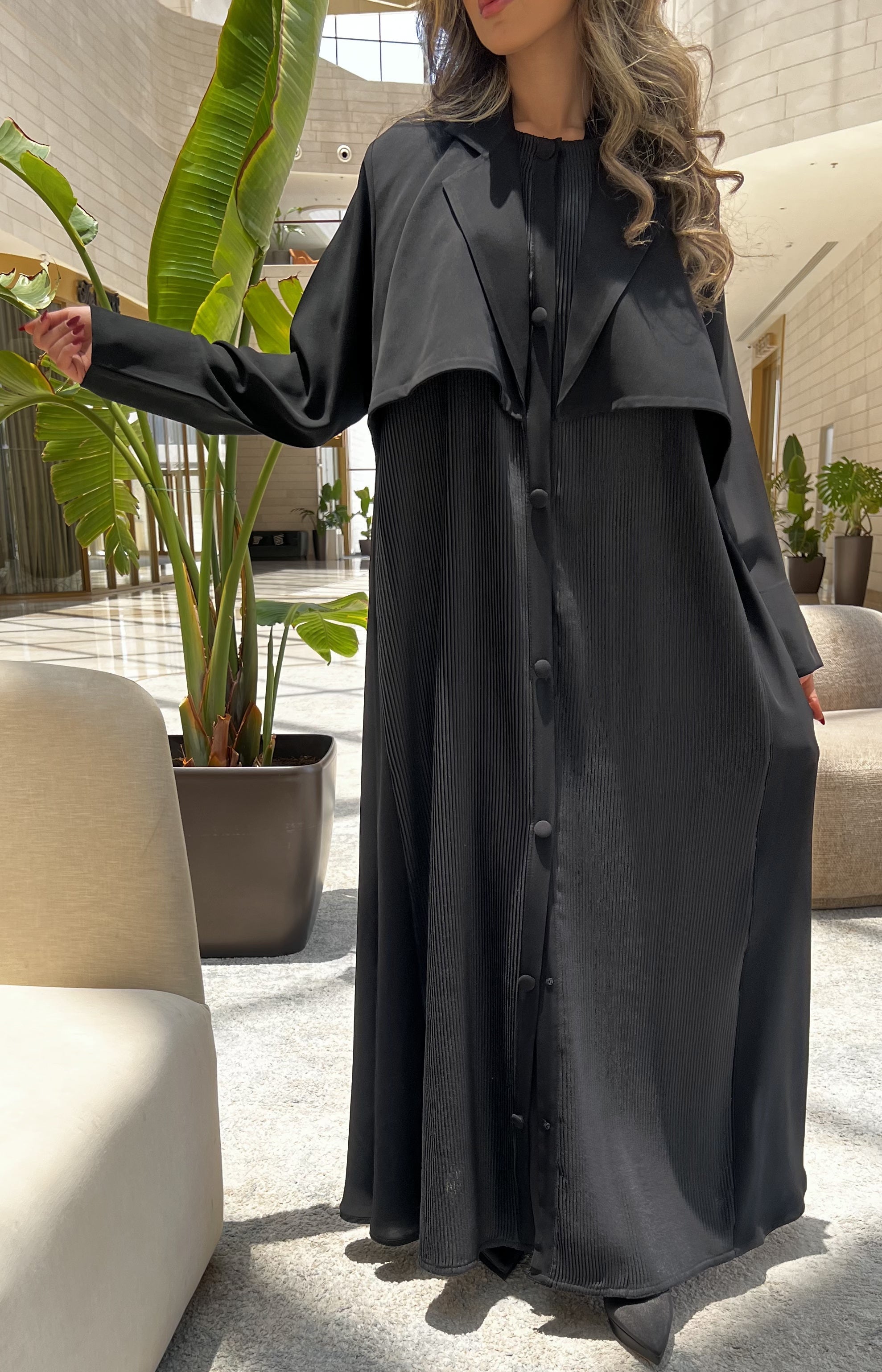 MW645 - Light Crepe Standing with Jacquard Half-Cloche