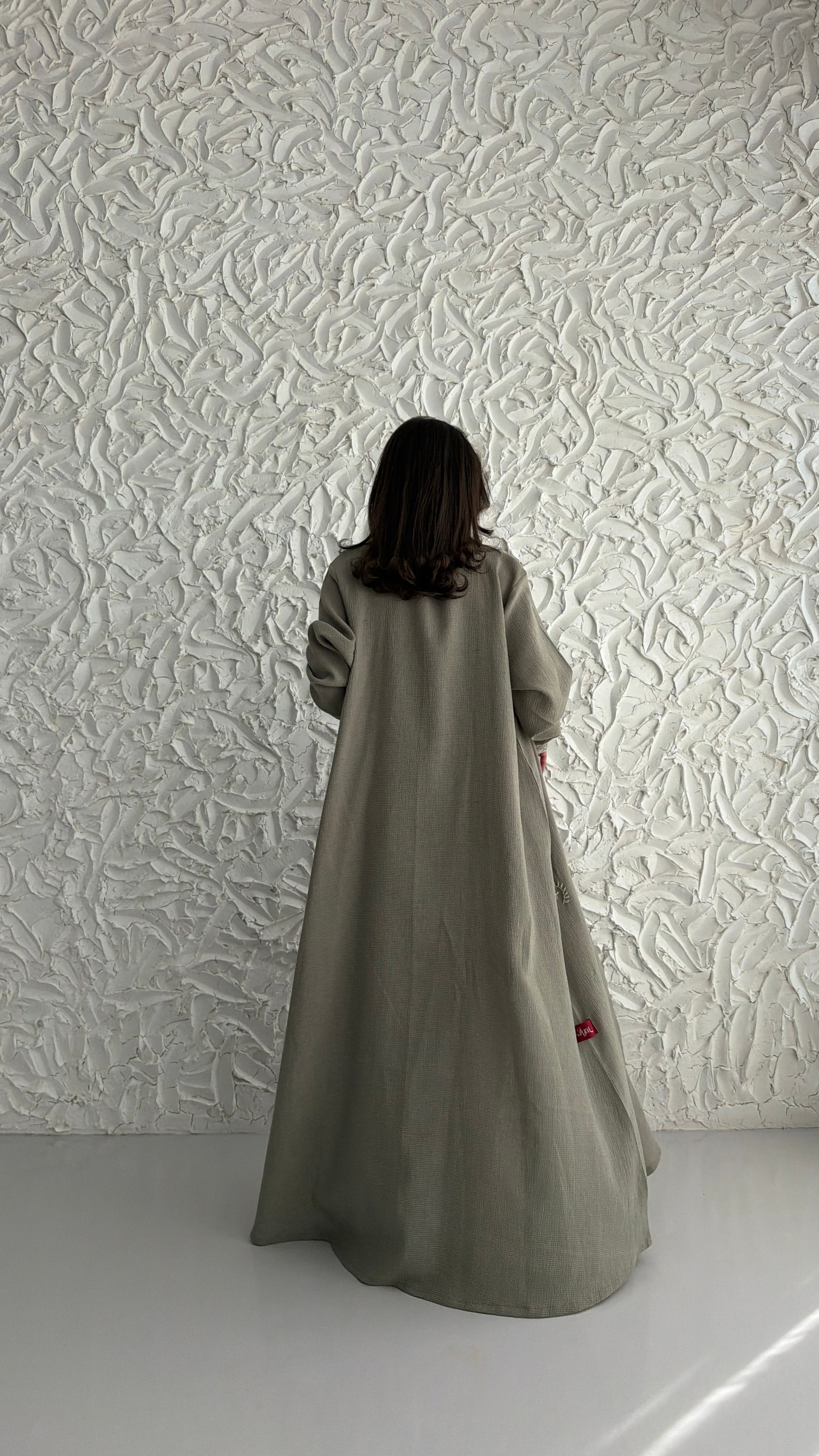 MW2058 - عباية لنن هندي قصه هينك تطريز يدوي - Aya