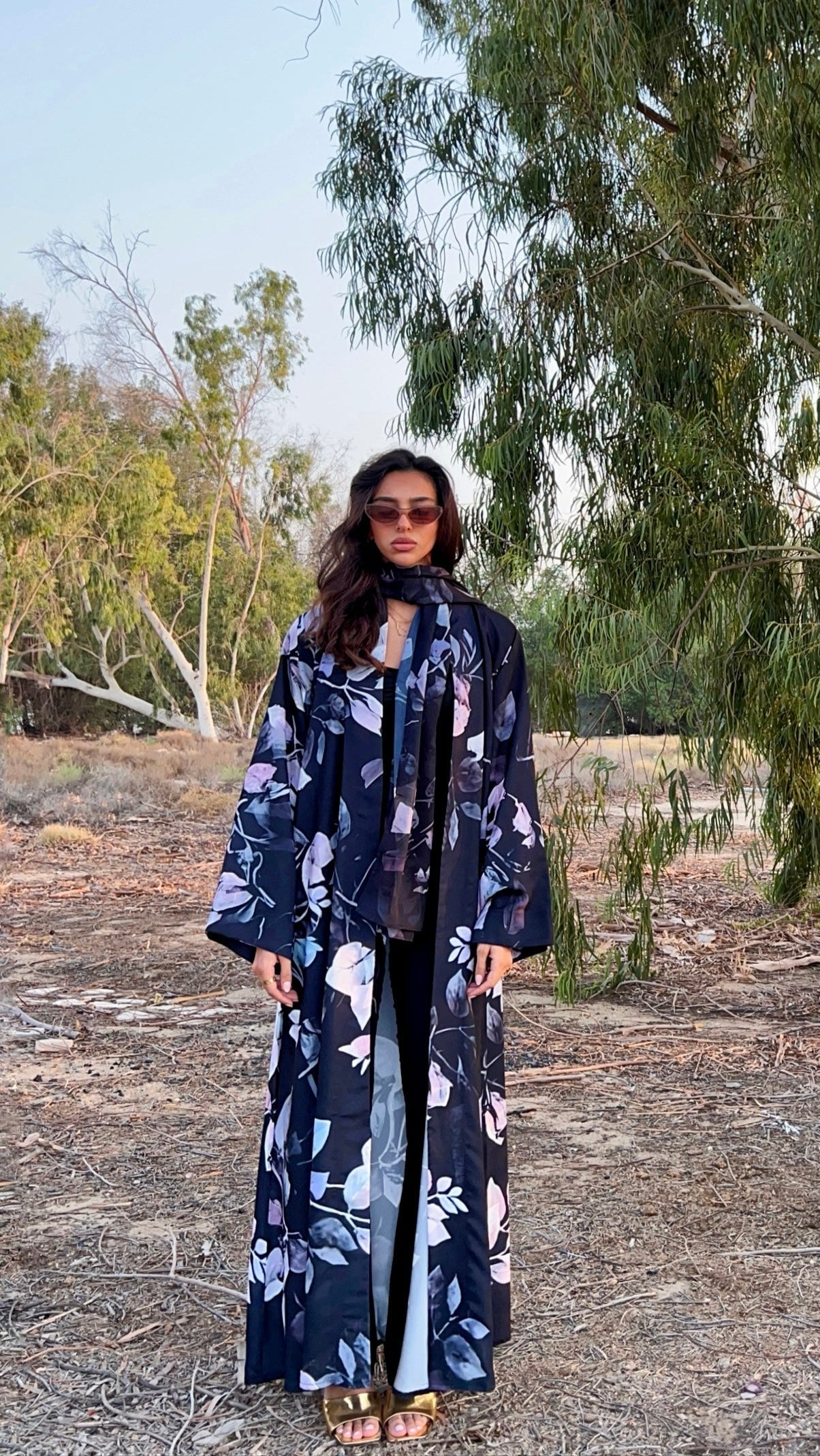 MW645 - Light Crepe Standing with Jacquard Half-Cloche
