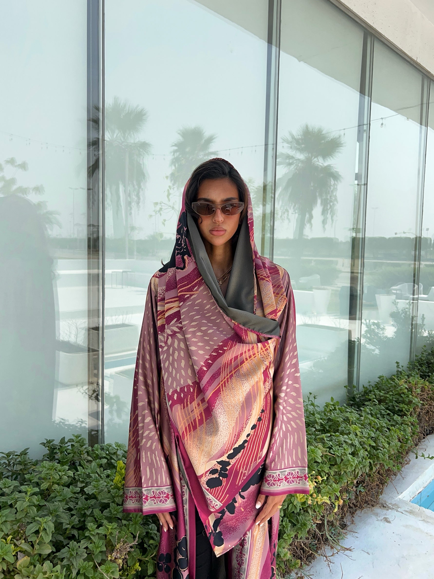 MW1614 - عباية مطبوعة حرير جاكار - Pink Jacquard - Aya