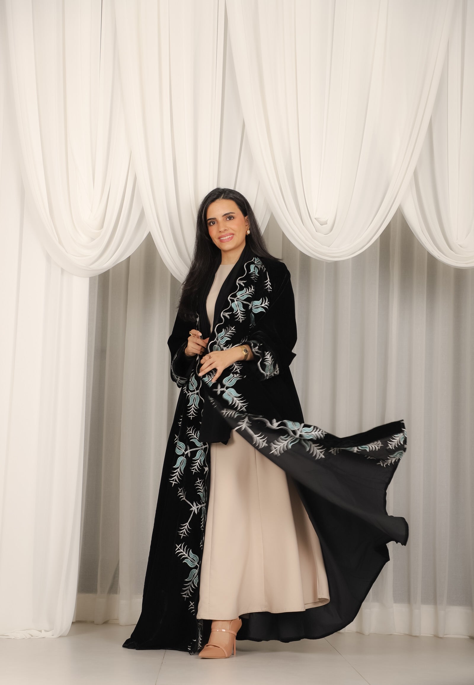 MW1781 - قماش مخمل دبل كلوش تطريز كمبيوتر - Aya