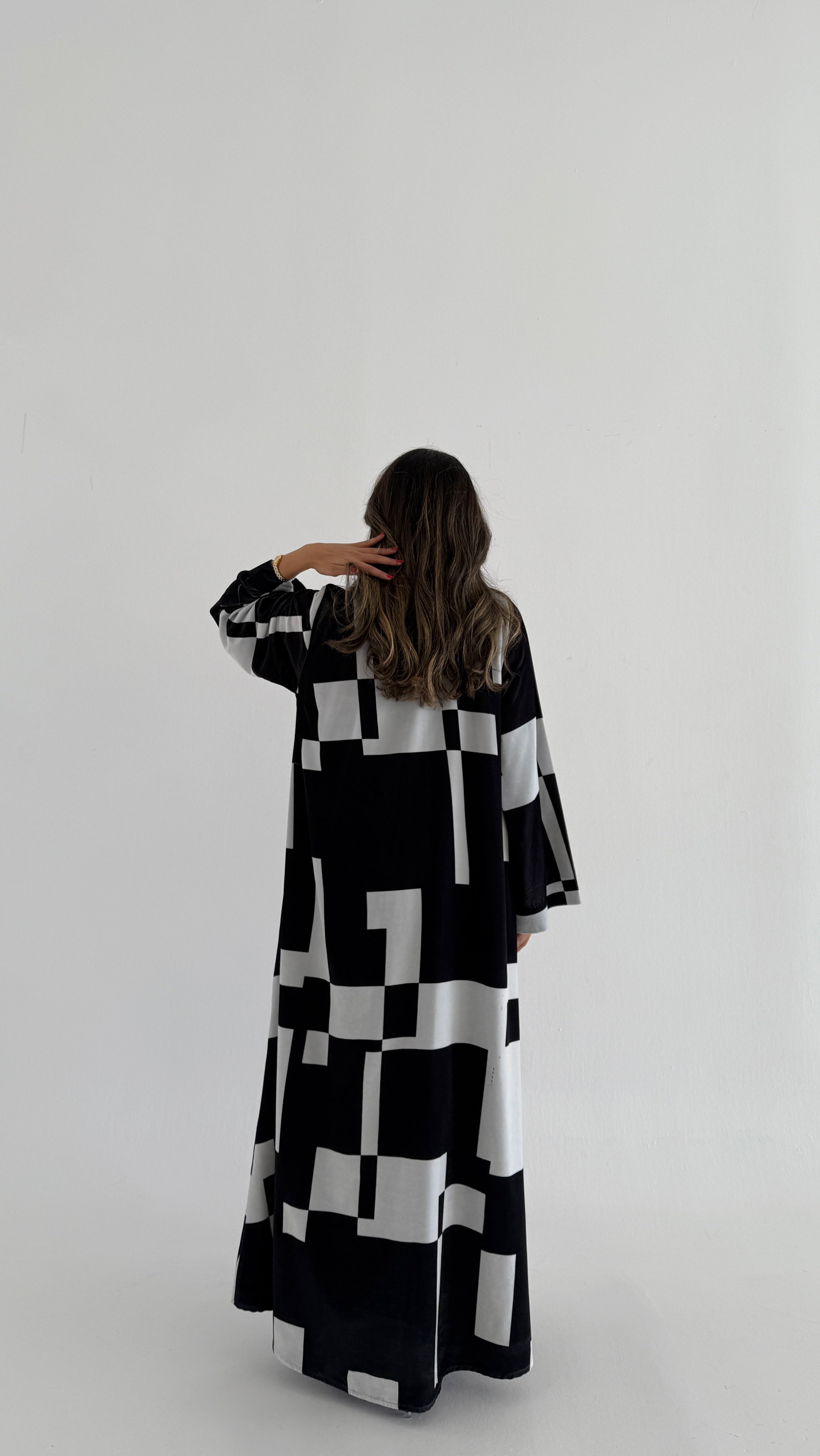 MWT755 - عباية مخمل برينت - Aya