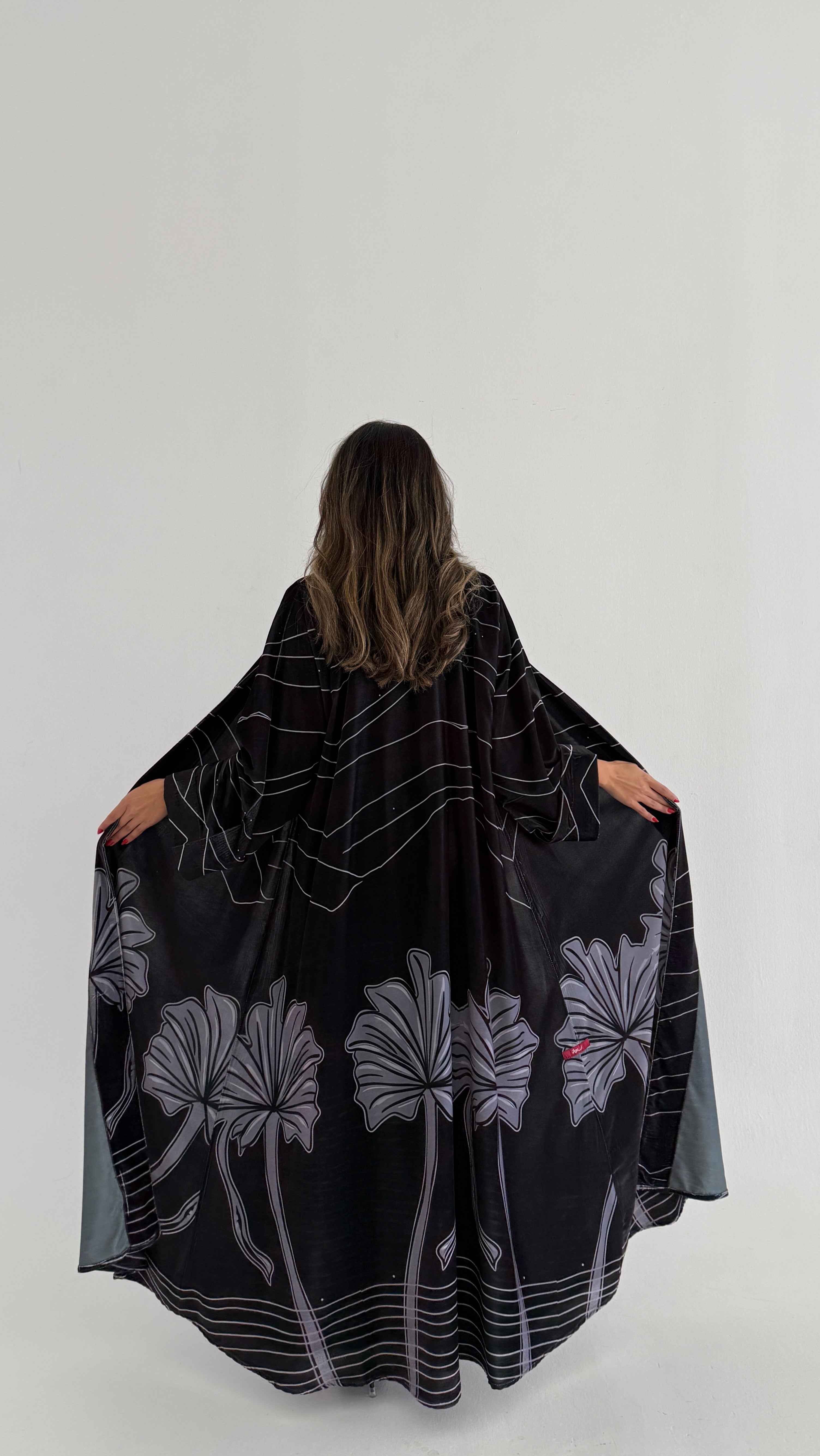 MWT754 - عباية مخمل برينت - Aya