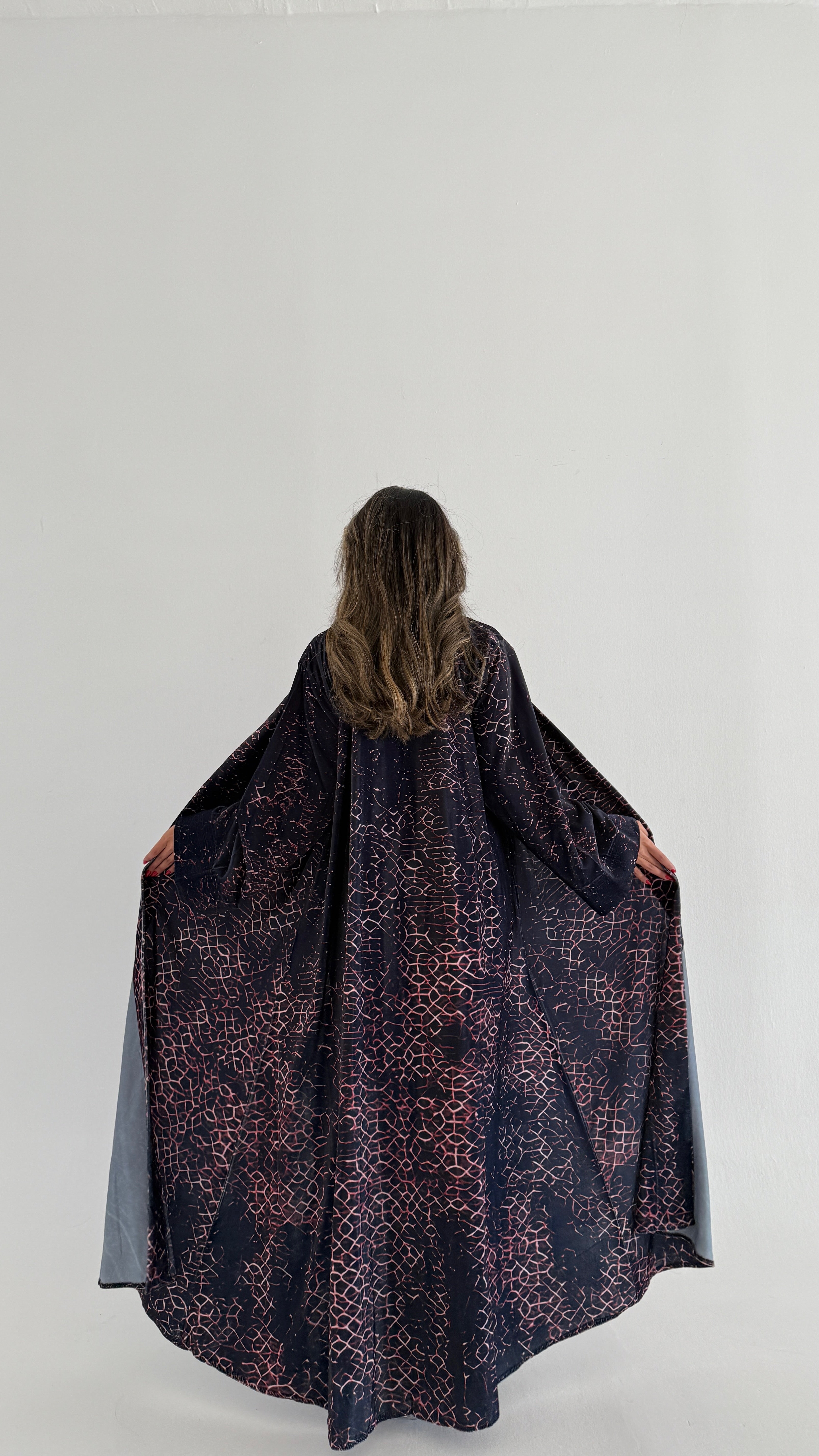 MWT760 - عباية مخمل برينت - Aya