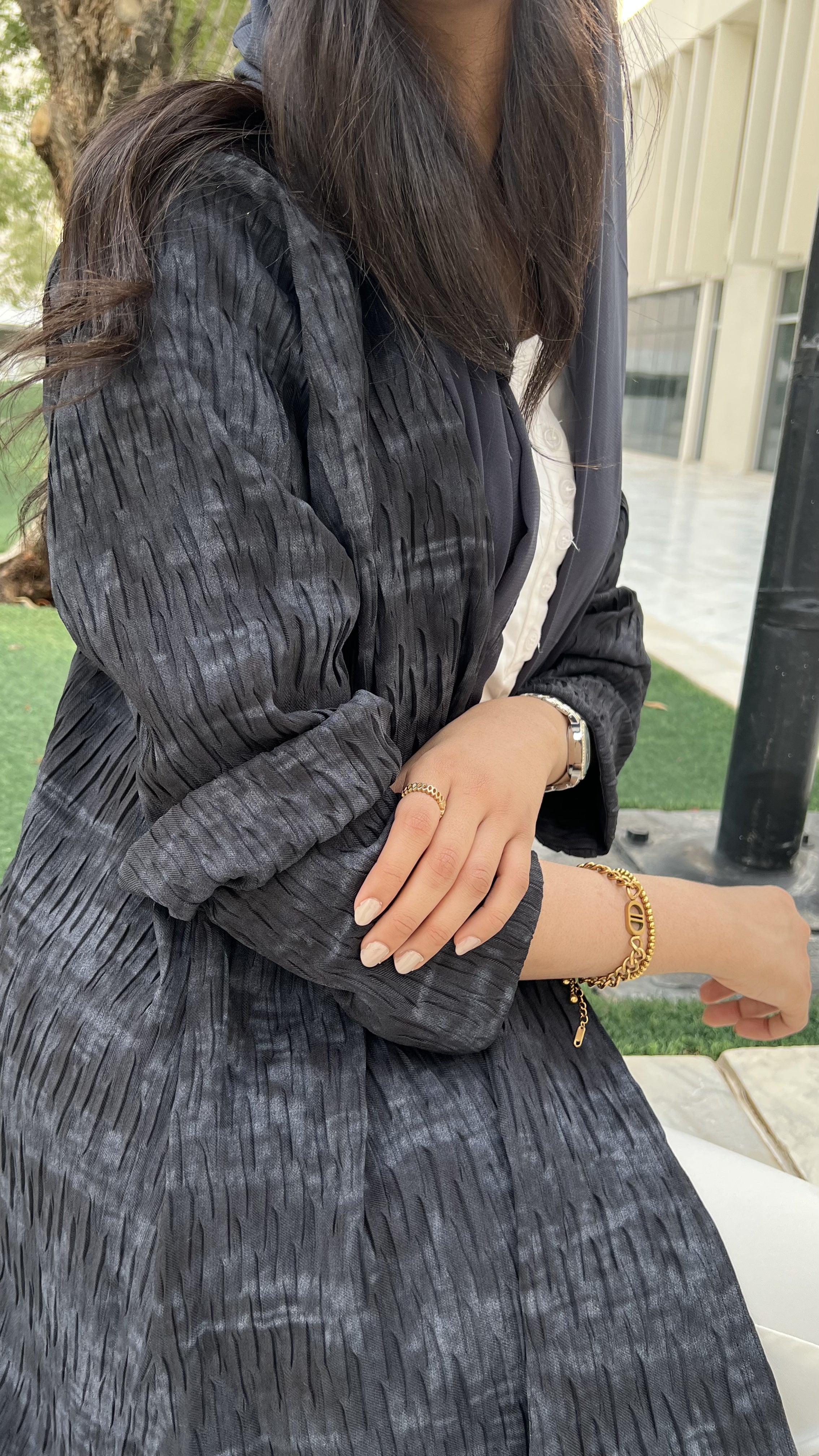 MW1609 - عباية كريب مكسر اسود مدموج برمادي - Aya