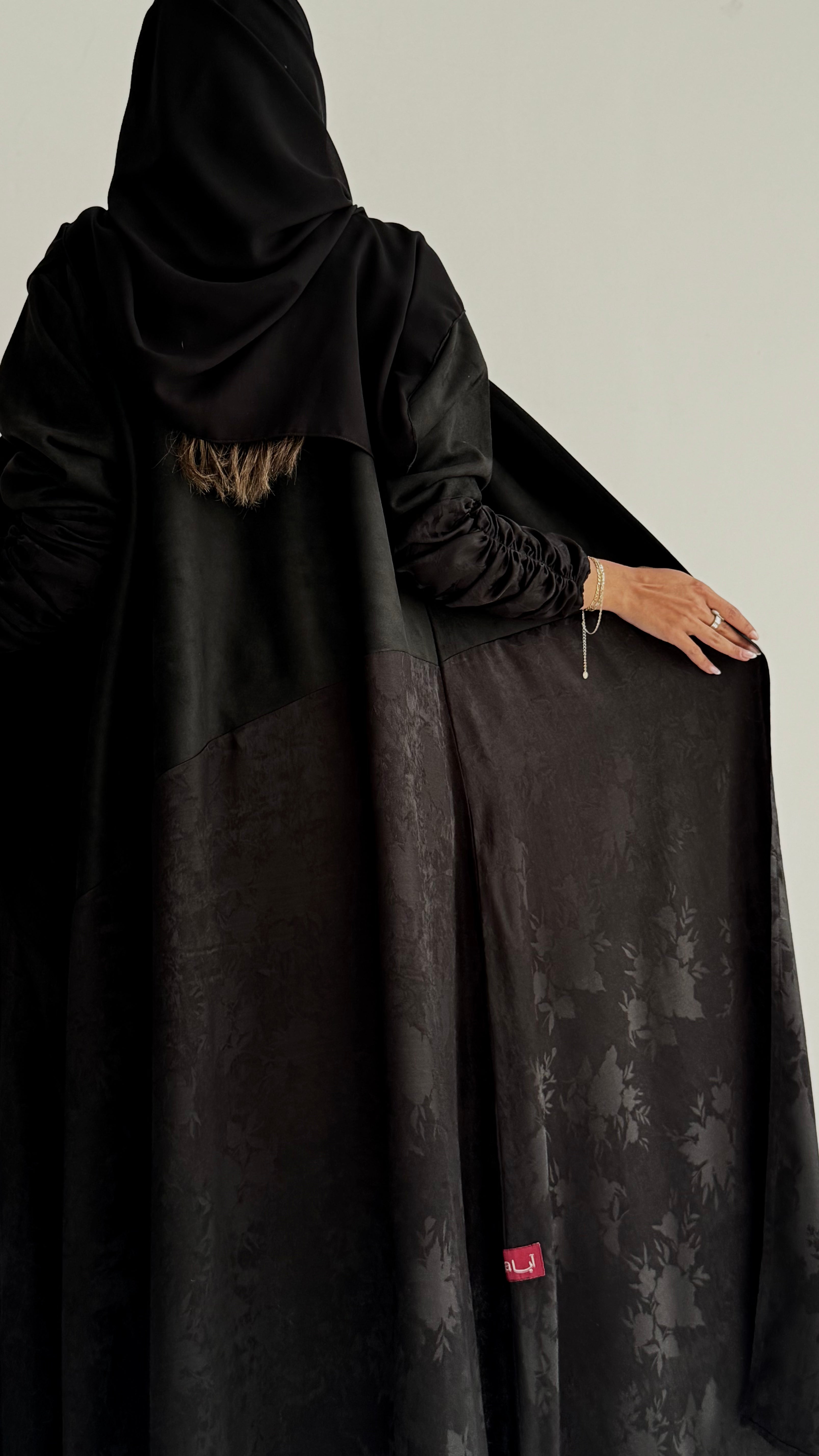 MWT807 - عباية شامواه مع تدخيلة جكار - Aya