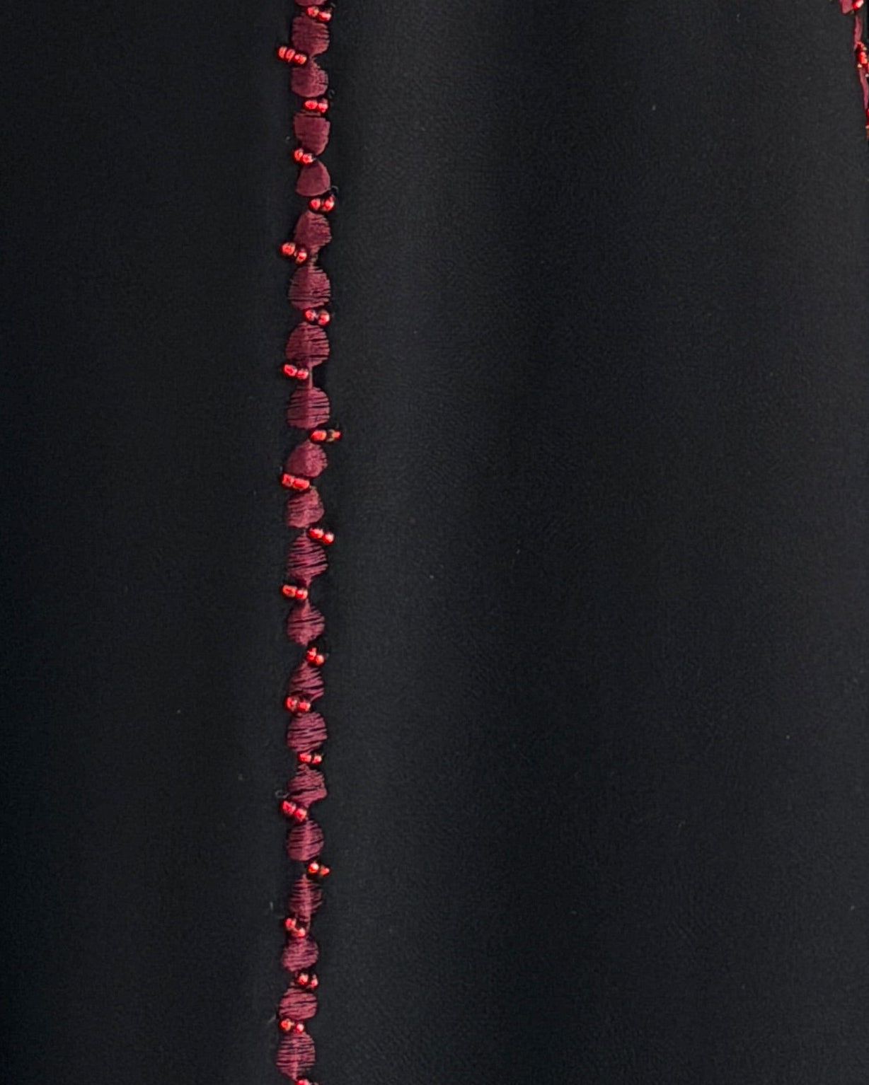 MW2046 - عبايه كريب مع اضافة تطريز شغل اليد - Aya