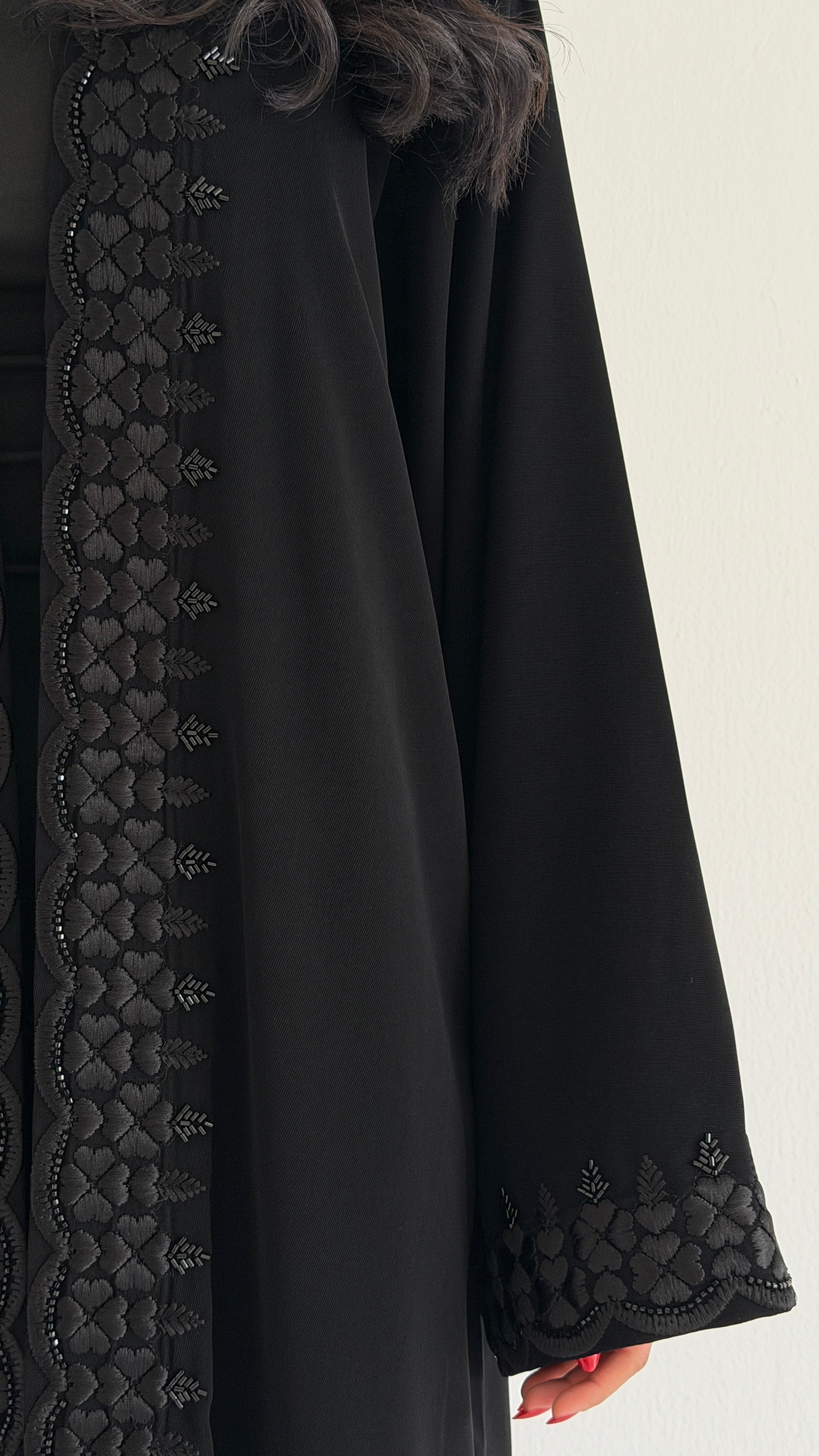 MW2044 - عباية قماش ملكي دبل كلوش مع اضافة شك يدوي - Aya