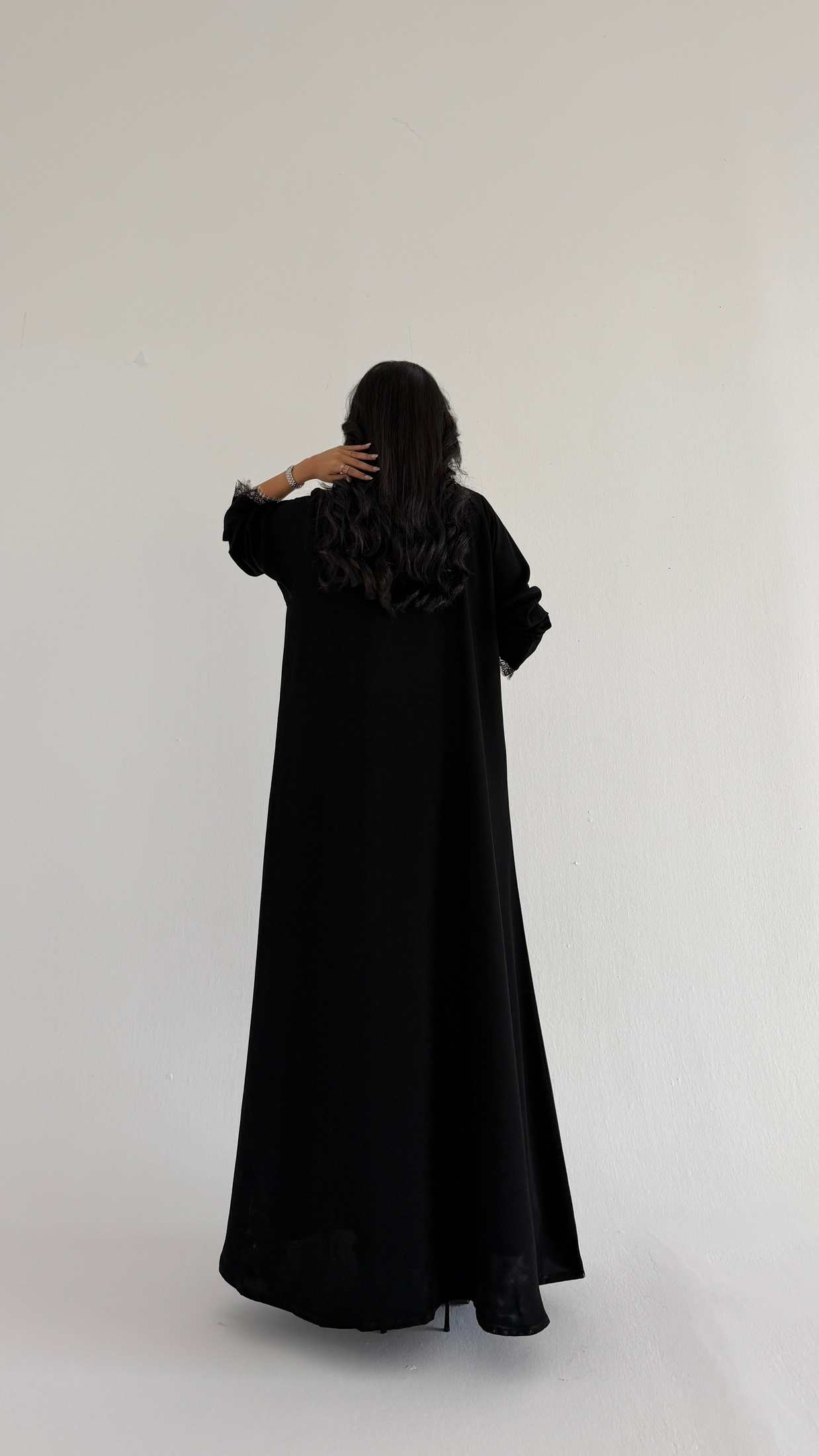 MW407 - عباية مطرزة - Aya