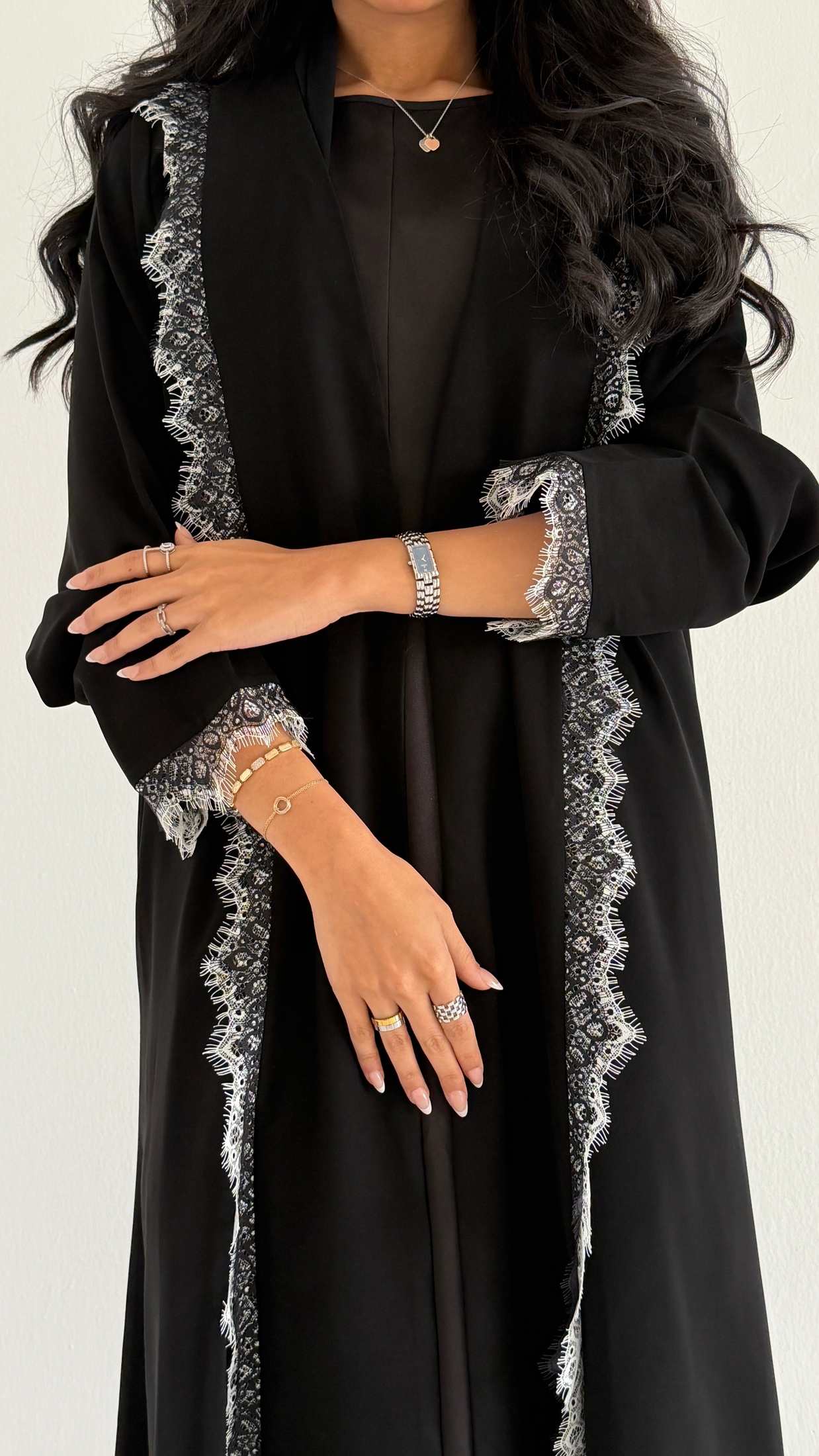 MW407 - عباية مطرزة - Aya