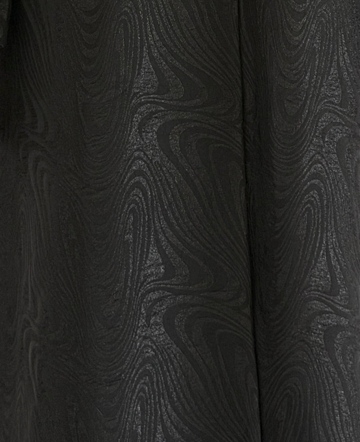 MW2033 - عبايه جاكار مع اضافه زر الاغلاق اكسوار - Aya