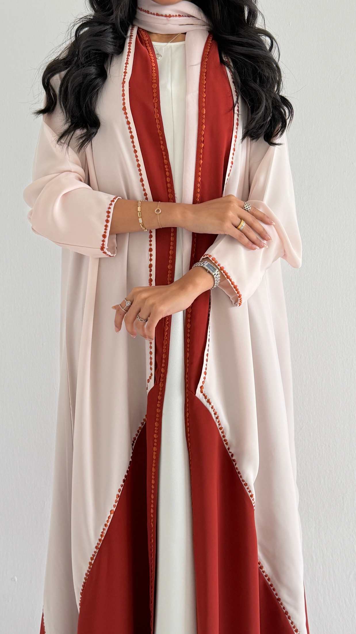 MW409 - عباية تطريز - Aya