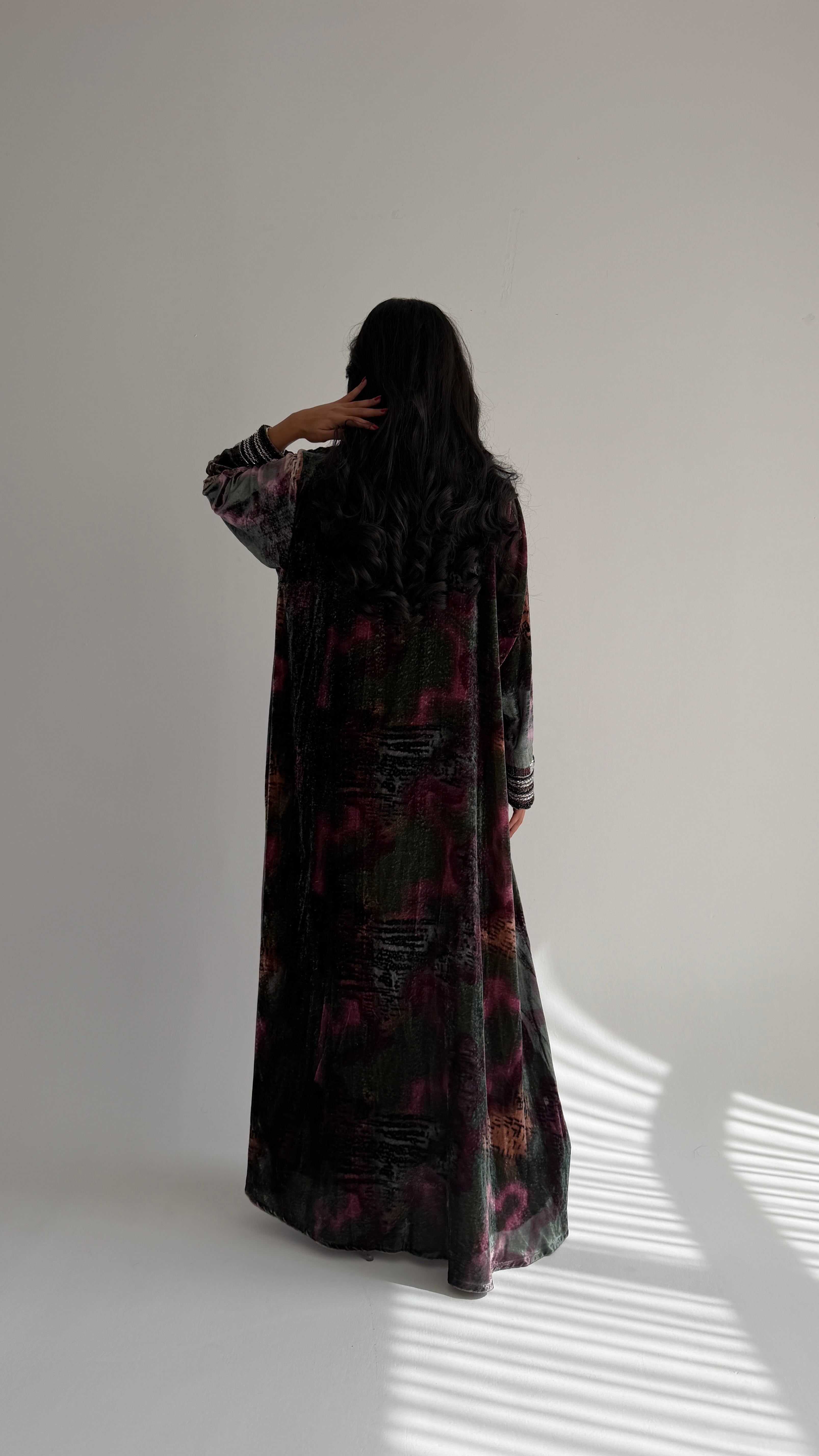 MWE120 - عباية مخمل حرير نص كلوش - Aya