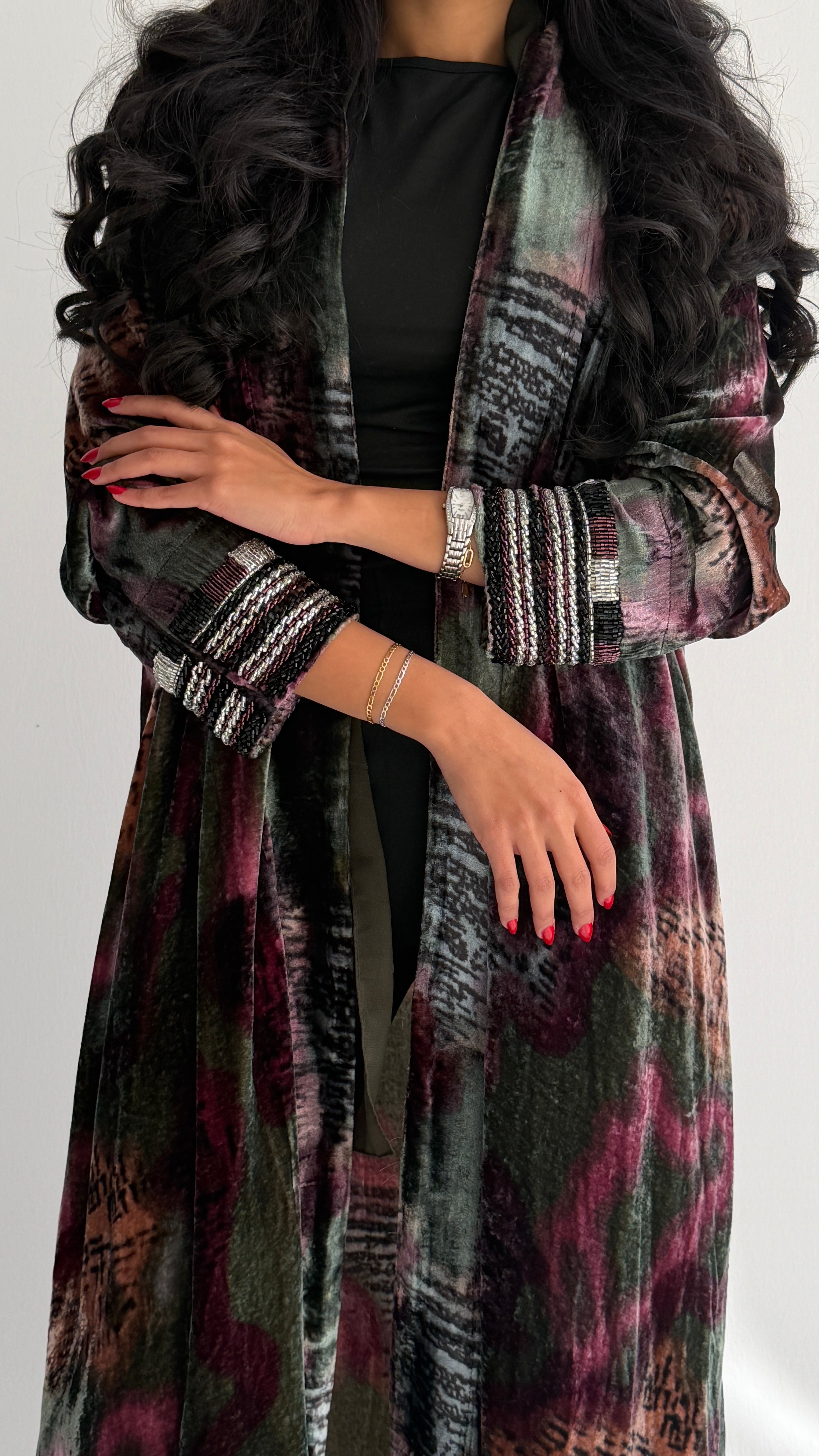 MWE120 - عباية مخمل حرير نص كلوش - Aya