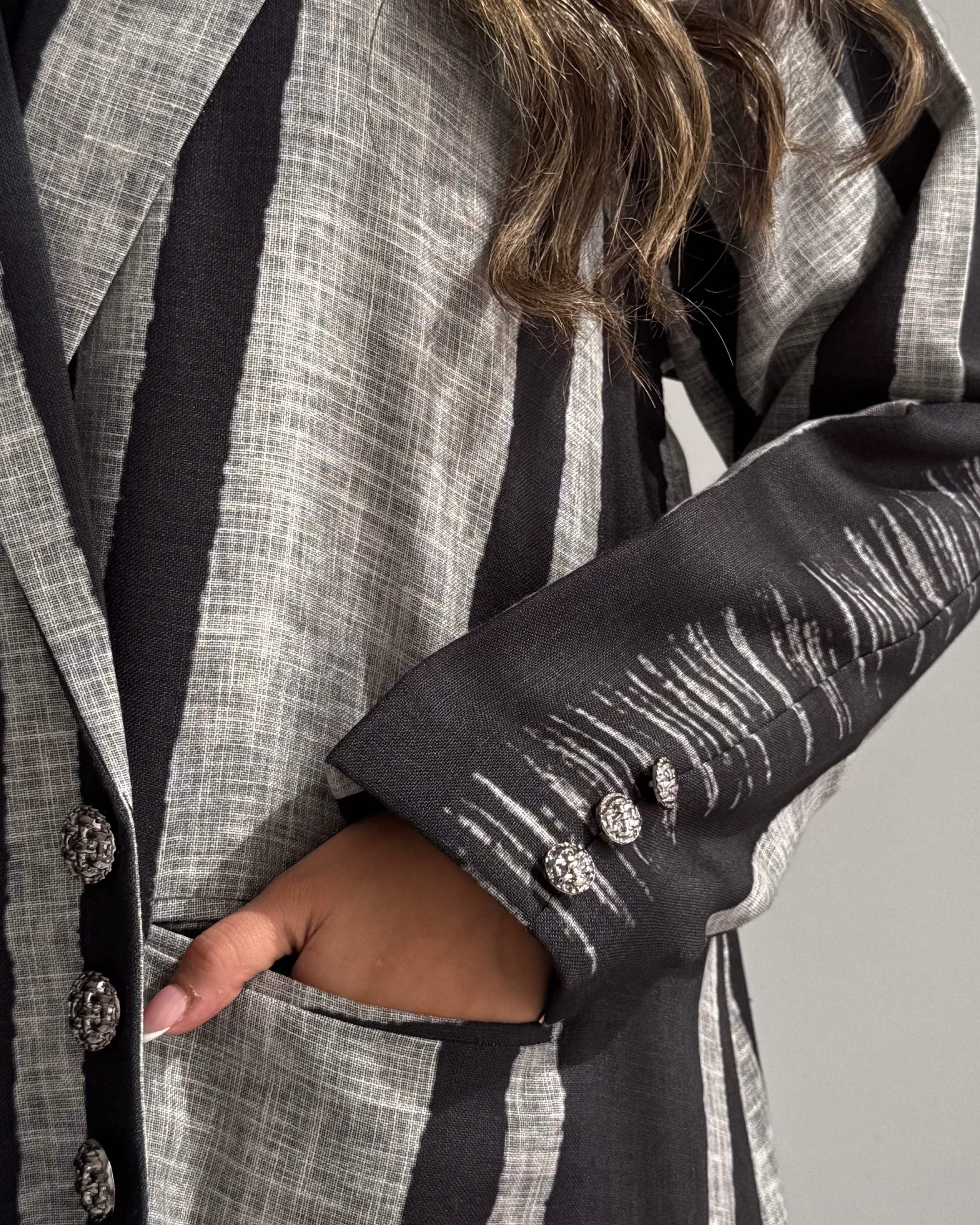 MWT831 - عباية بليزر طباعة | Printed Blazer Abaya - Aya