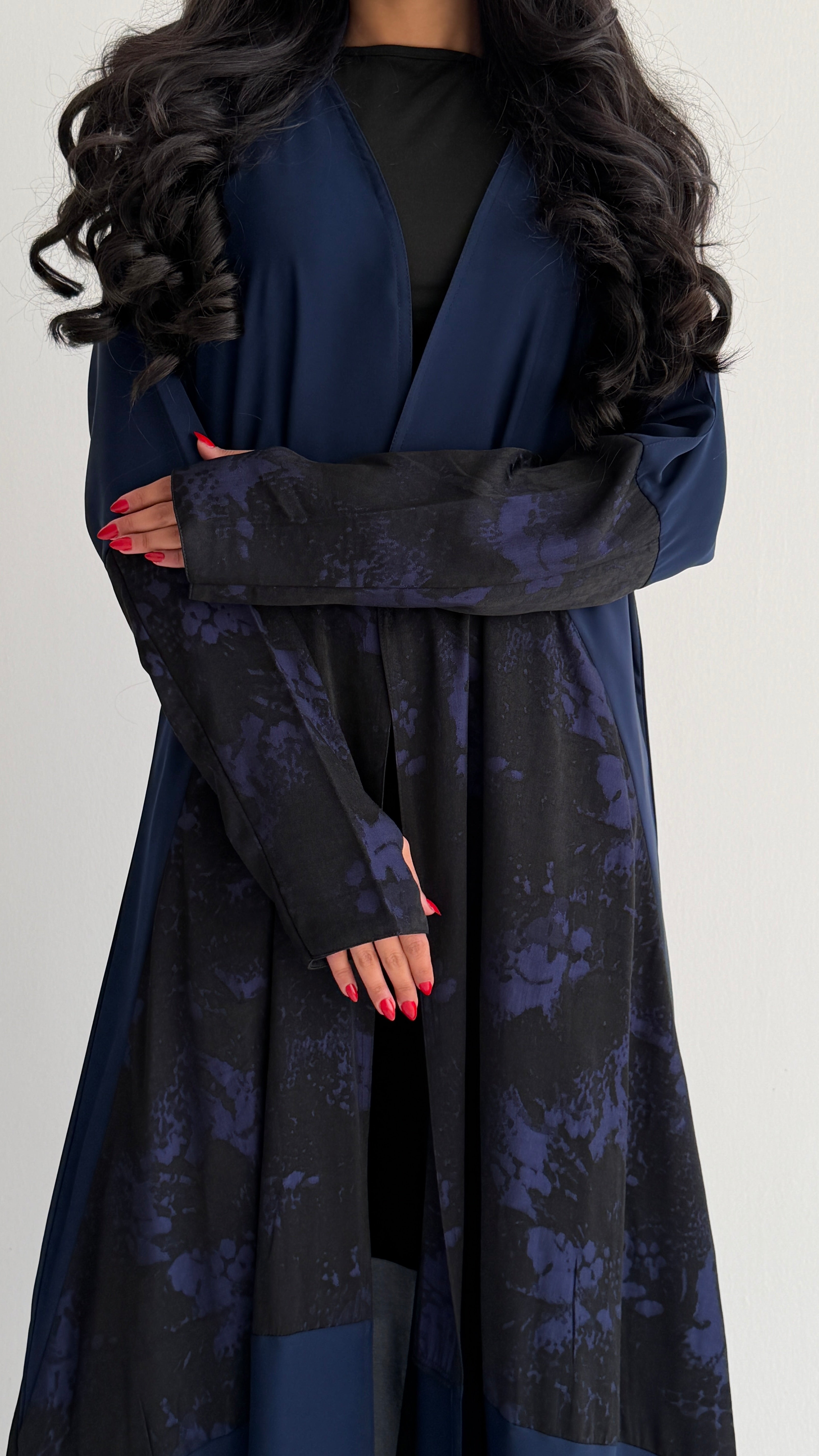 MW2082 -    عباية كريب حرير قصه نص كلوش مع اضافه الجاكار - Aya