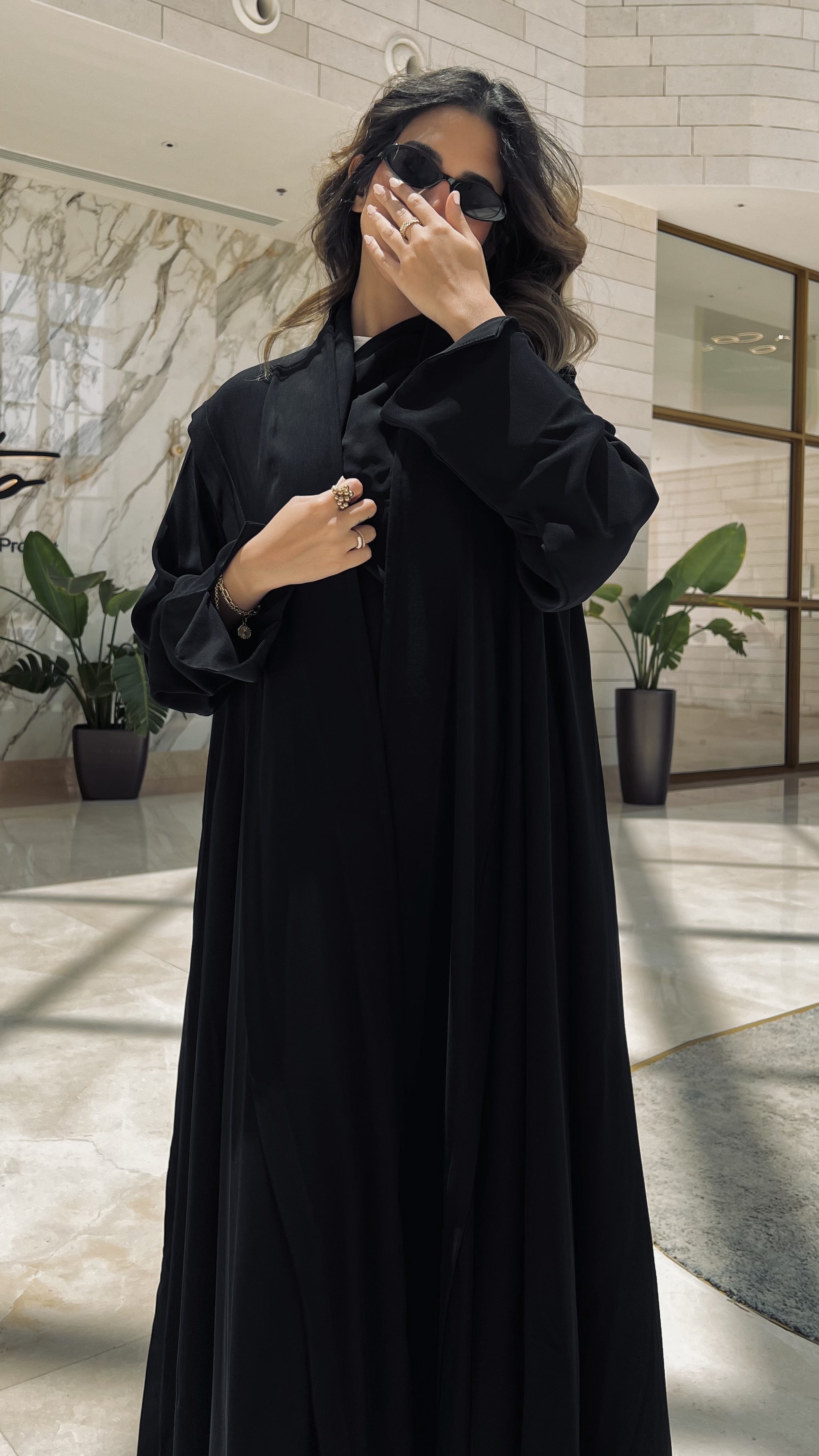 MW645 - Light Crepe Standing with Jacquard Half-Cloche