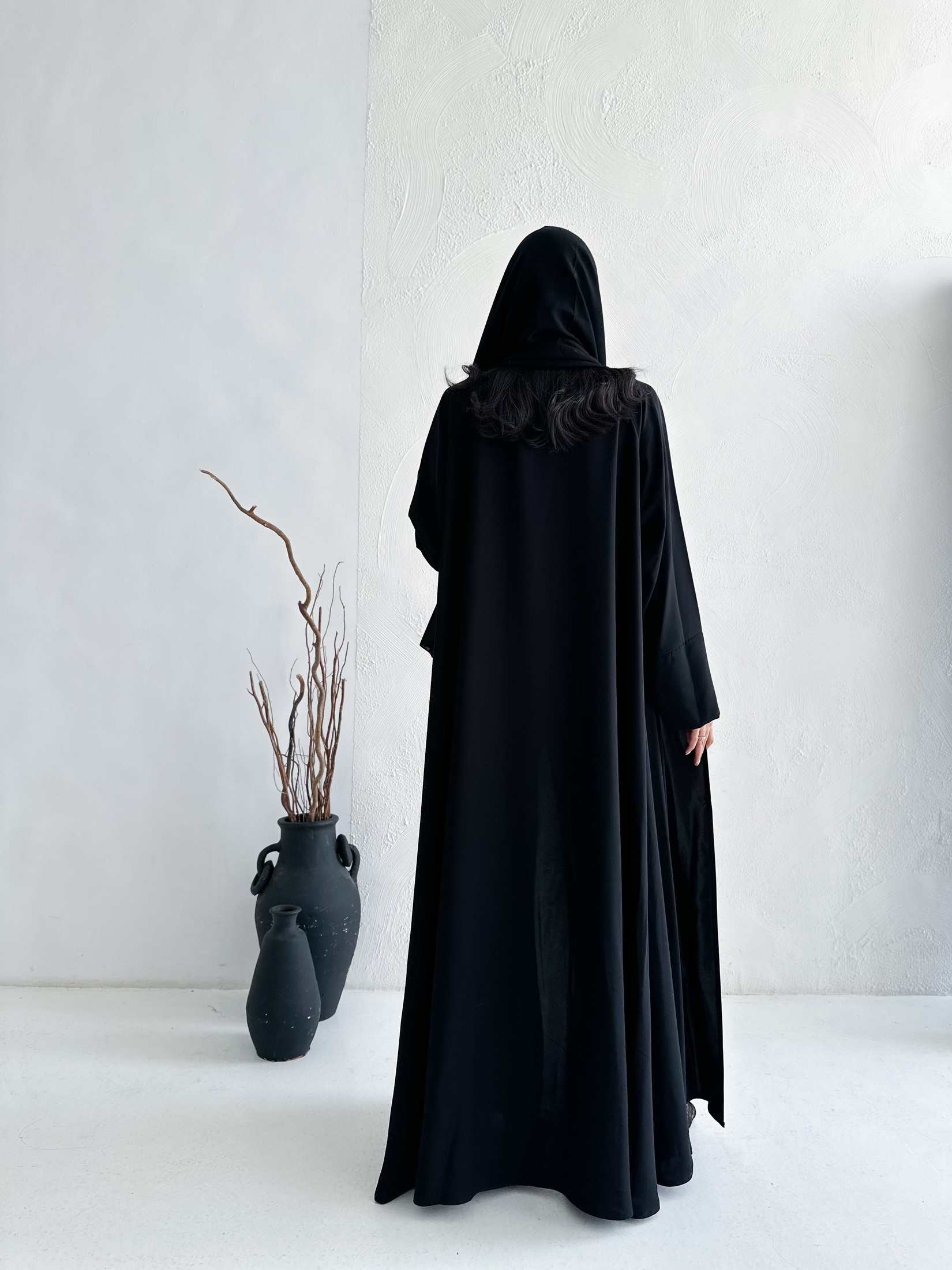 MW1428  -عباية سادة من الكريب الناعم - Aya