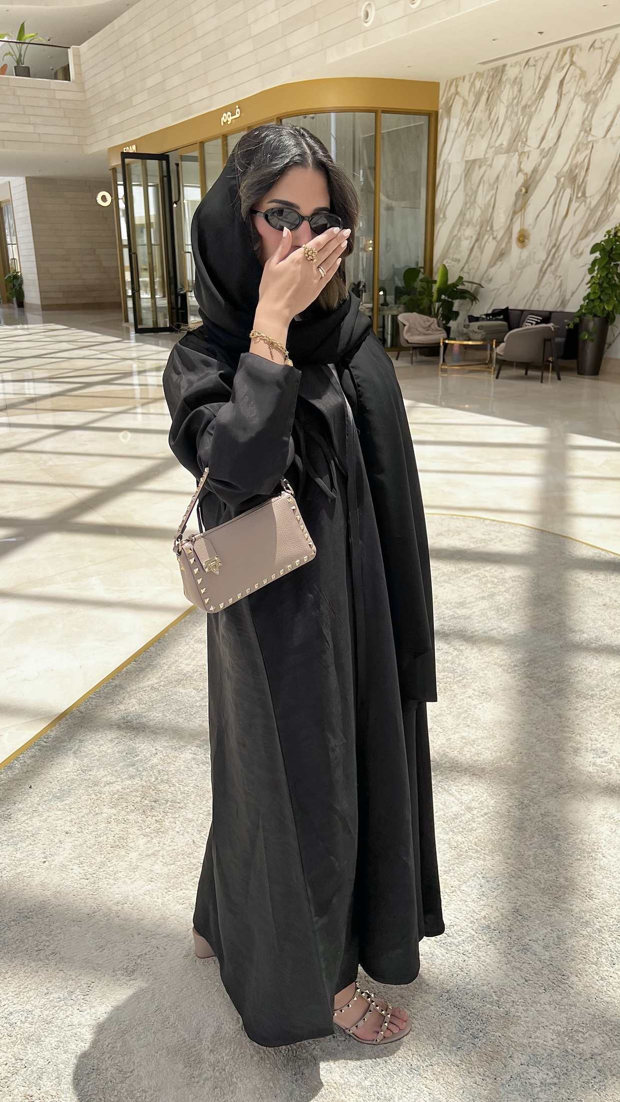 MW1596 - عباية كريب نصف كلوش بظهر مميّز | Crepe Half-Cloché Abaya with Unique Back Design - Aya