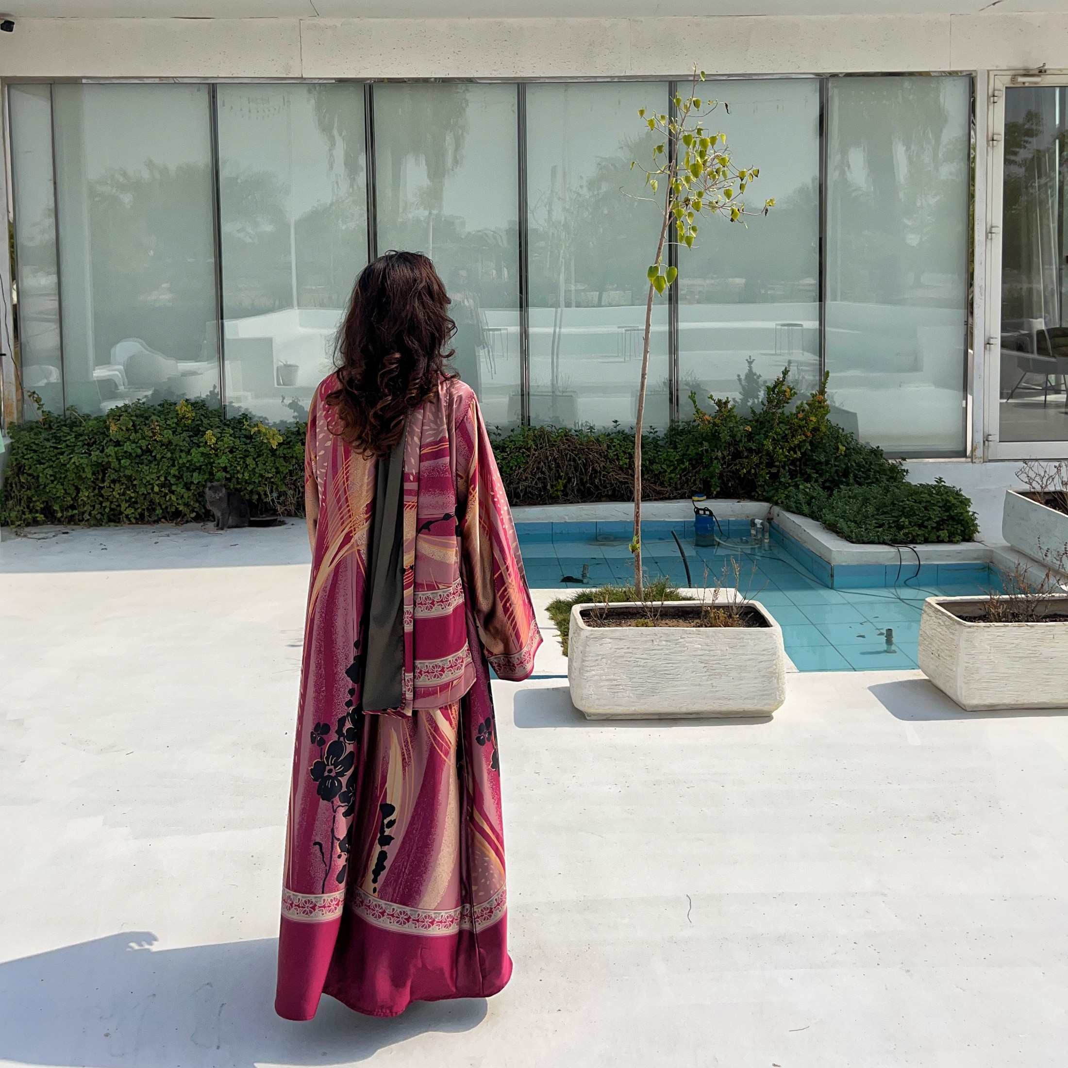 MW1614 - عباية مطبوعة حرير جاكار - Pink Jacquard - Aya