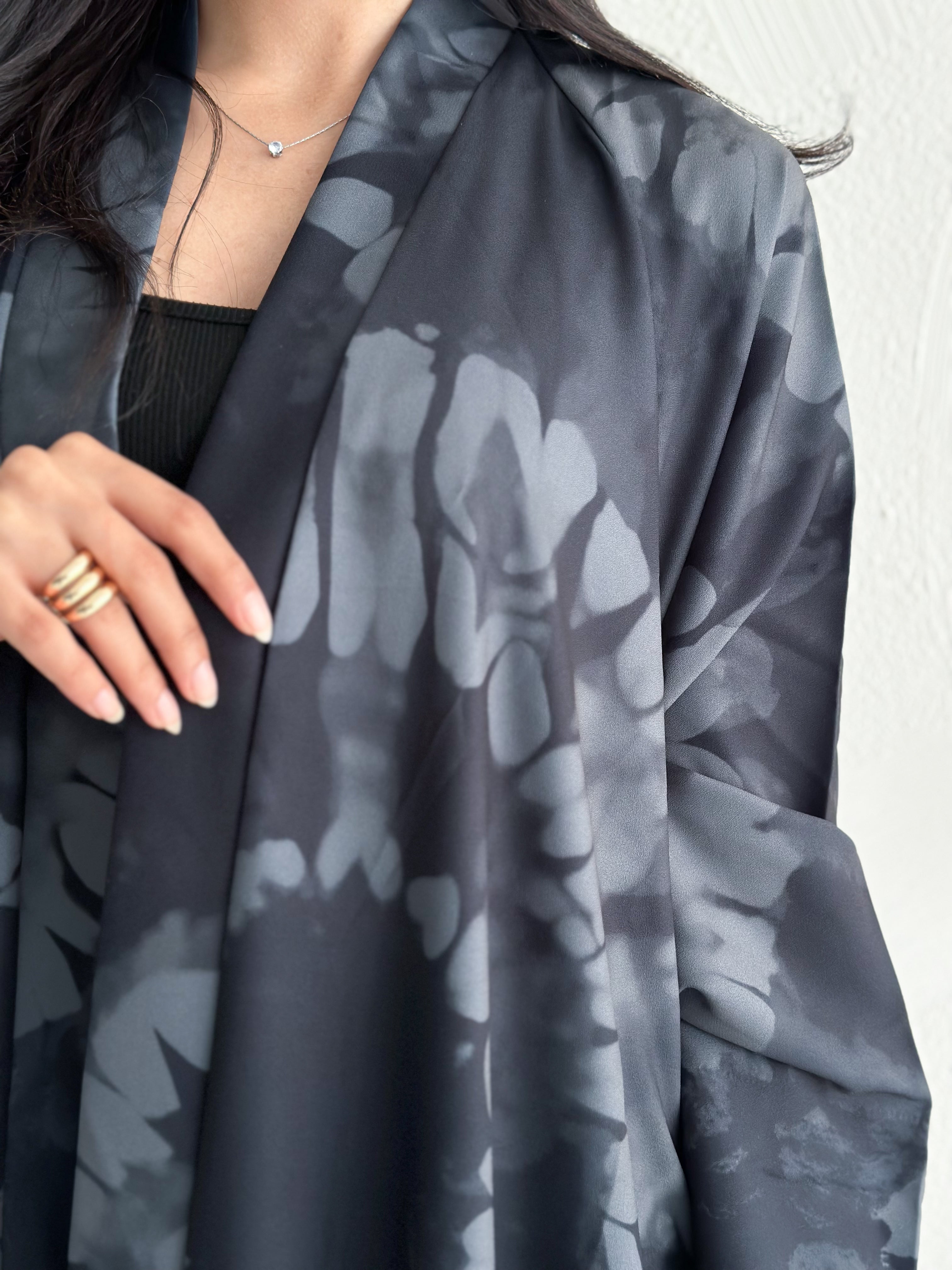 MW645 - Light Crepe Standing with Jacquard Half-Cloche