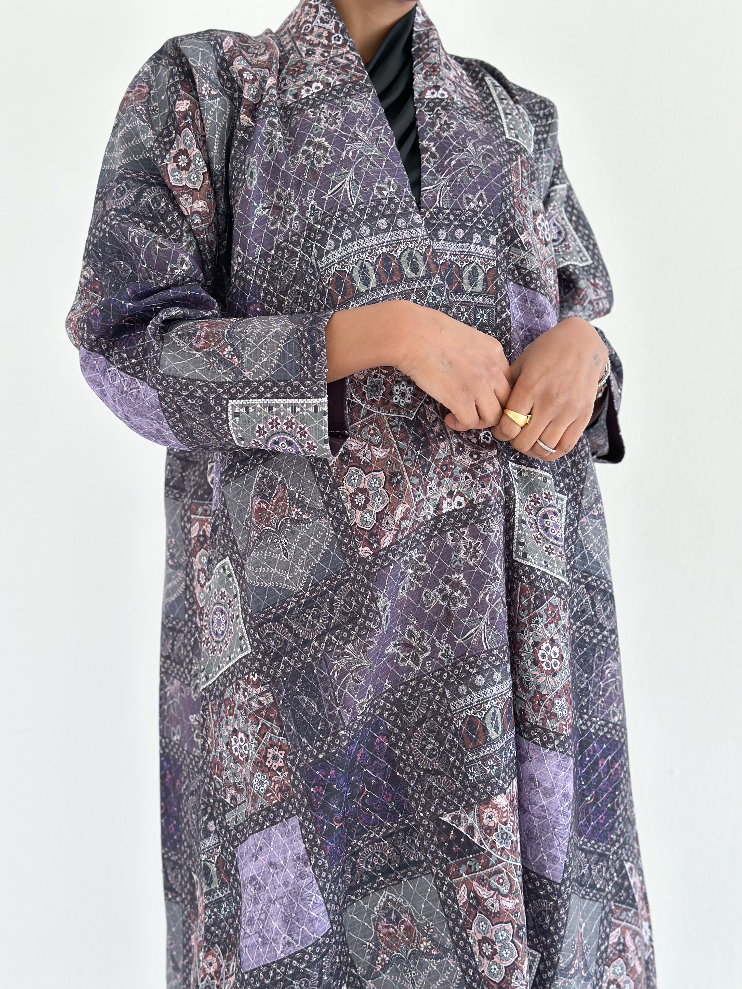 MW645 - Light Crepe Standing with Jacquard Half-Cloche