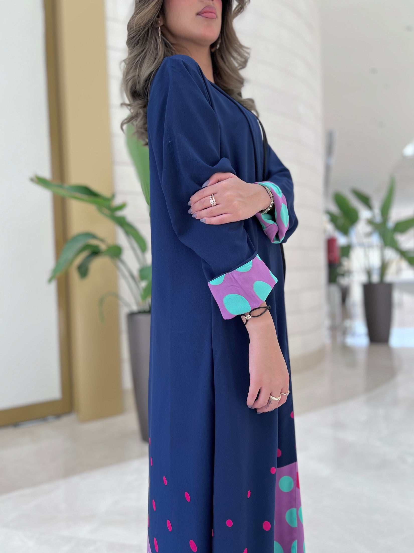 MW1618 - عباية صيفيه شيفون طباعة منقط-Polka dot chiffon abaya - Aya