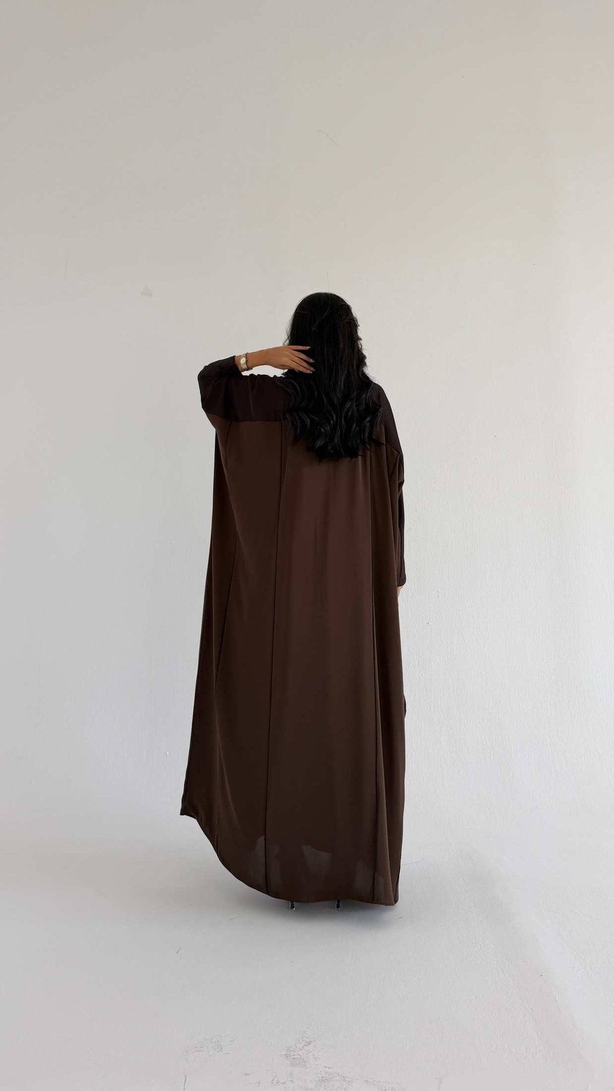 MW400 - عباية نص بشت بلونين وتزيين بقيطان - Aya