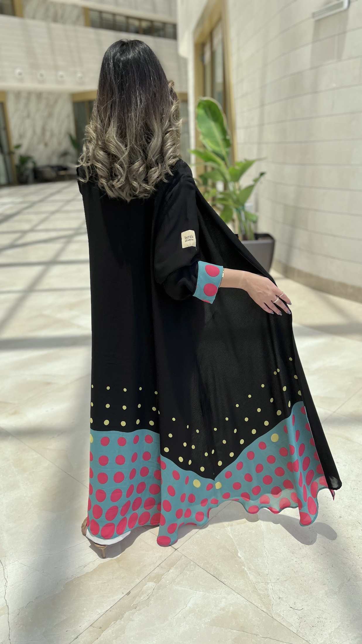 MW1622 -عباية شيفون طباعة اسود ملون -Color Splash - Aya