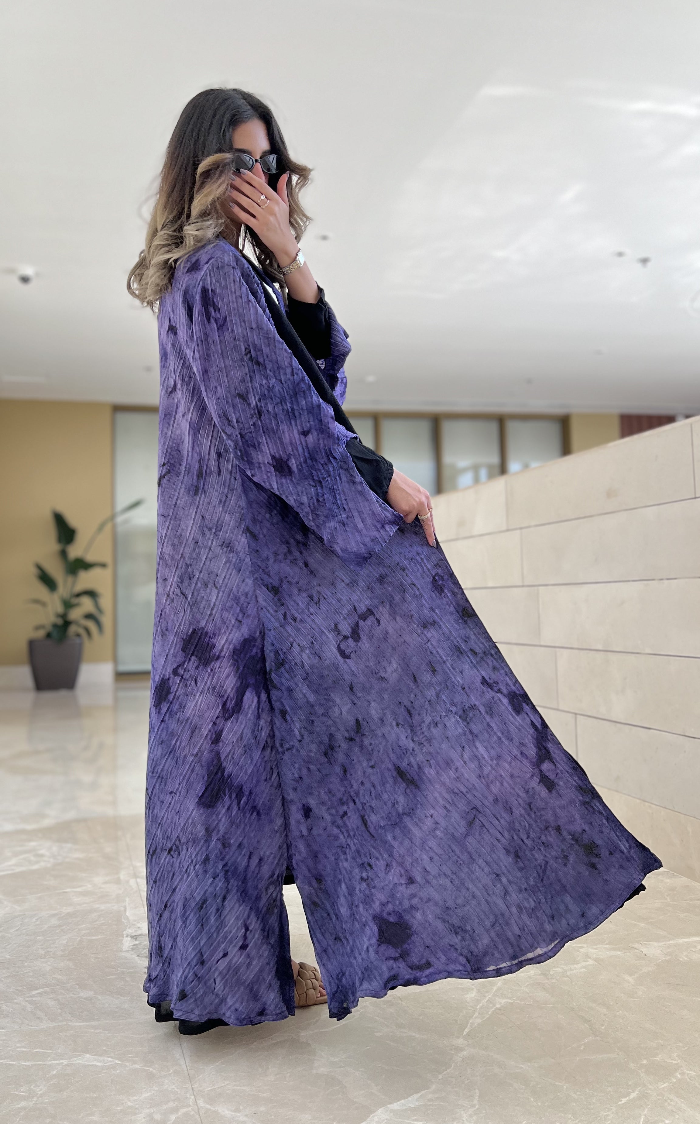 MW645 - Light Crepe Standing with Jacquard Half-Cloche