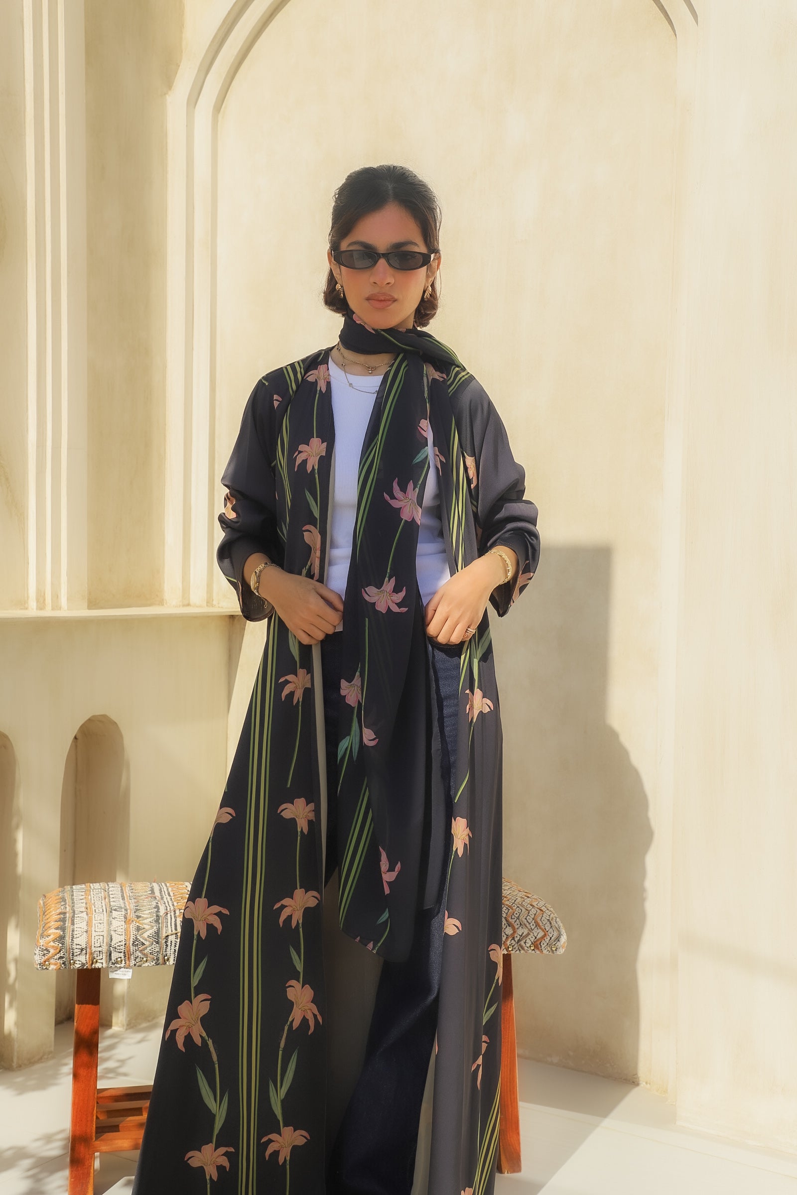 MW645 - Light Crepe Standing with Jacquard Half-Cloche