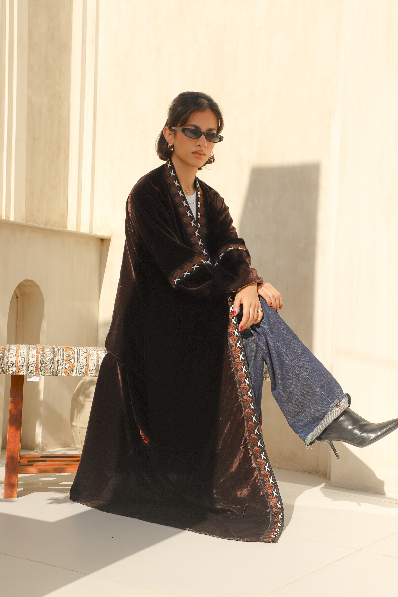 MW645 - Light Crepe Standing with Jacquard Half-Cloche