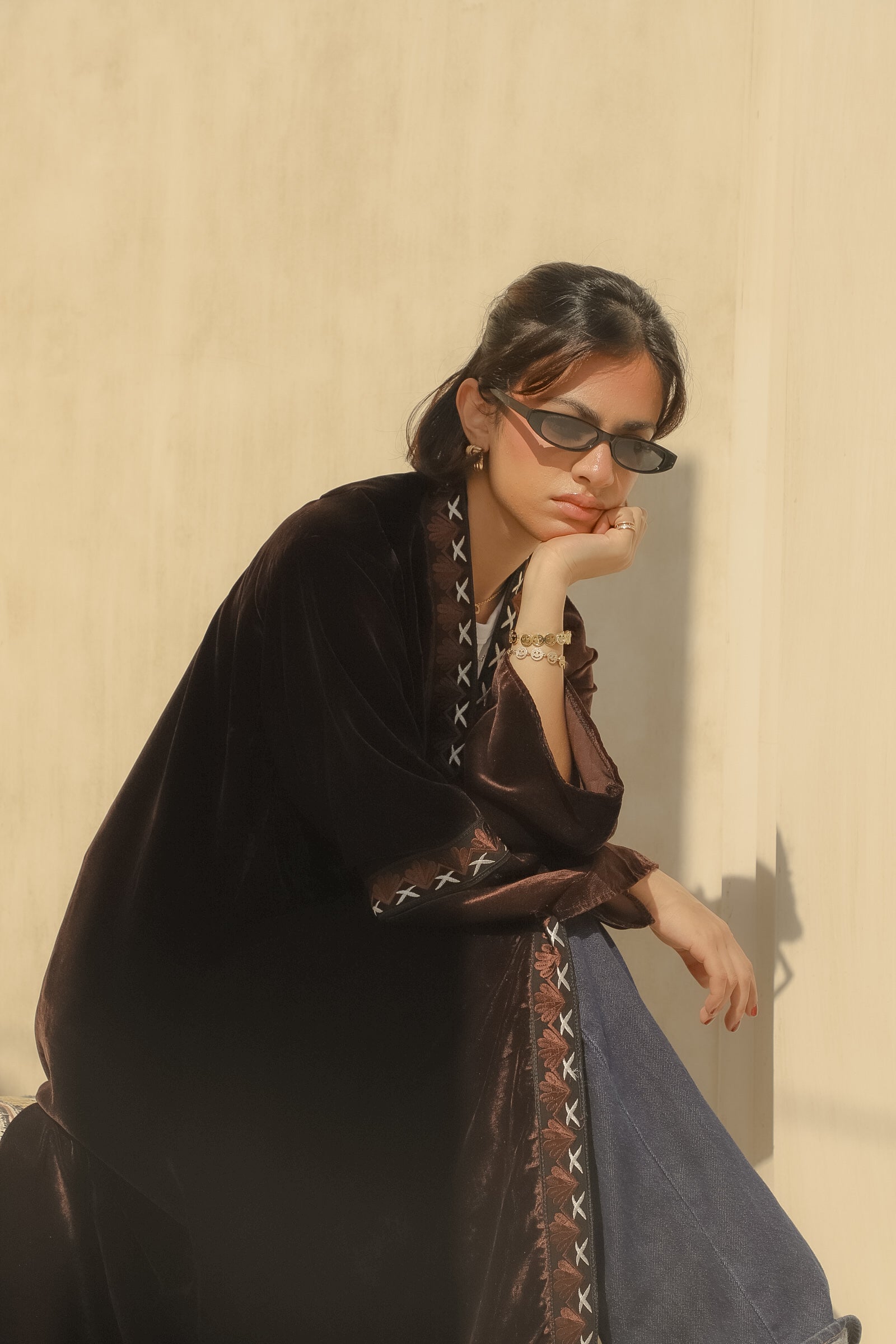 MW645 - Light Crepe Standing with Jacquard Half-Cloche