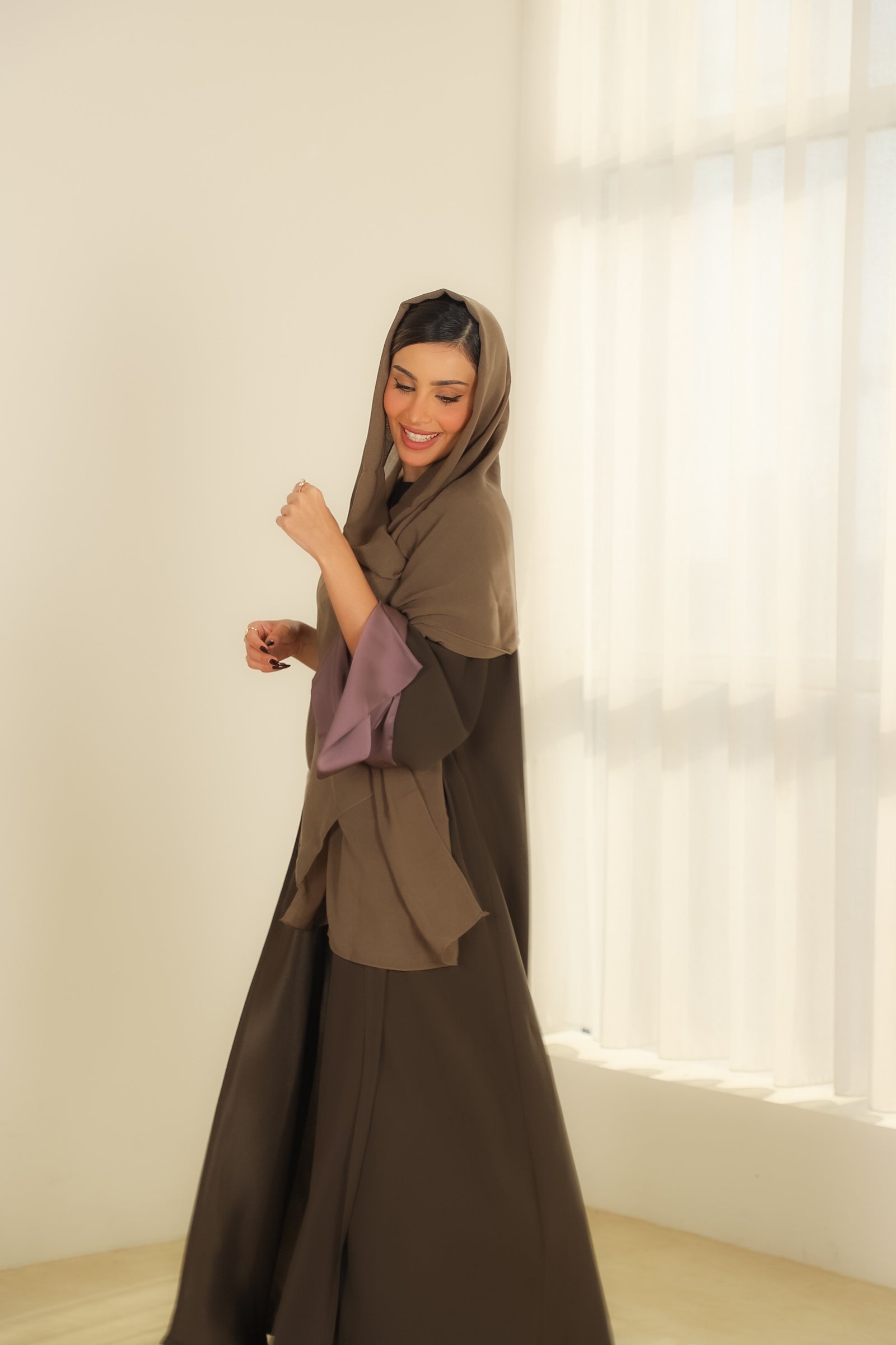 MWT108 -  سيراميك زيتي نص كلوش - Aya