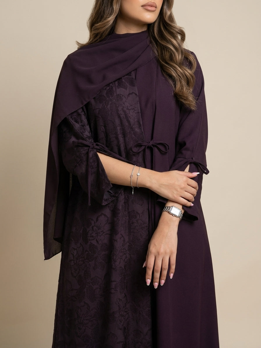 MWT4097  -  عباية جاكار و كريب لونها بنفسجي غامق تقفيلة ربطة - Aya