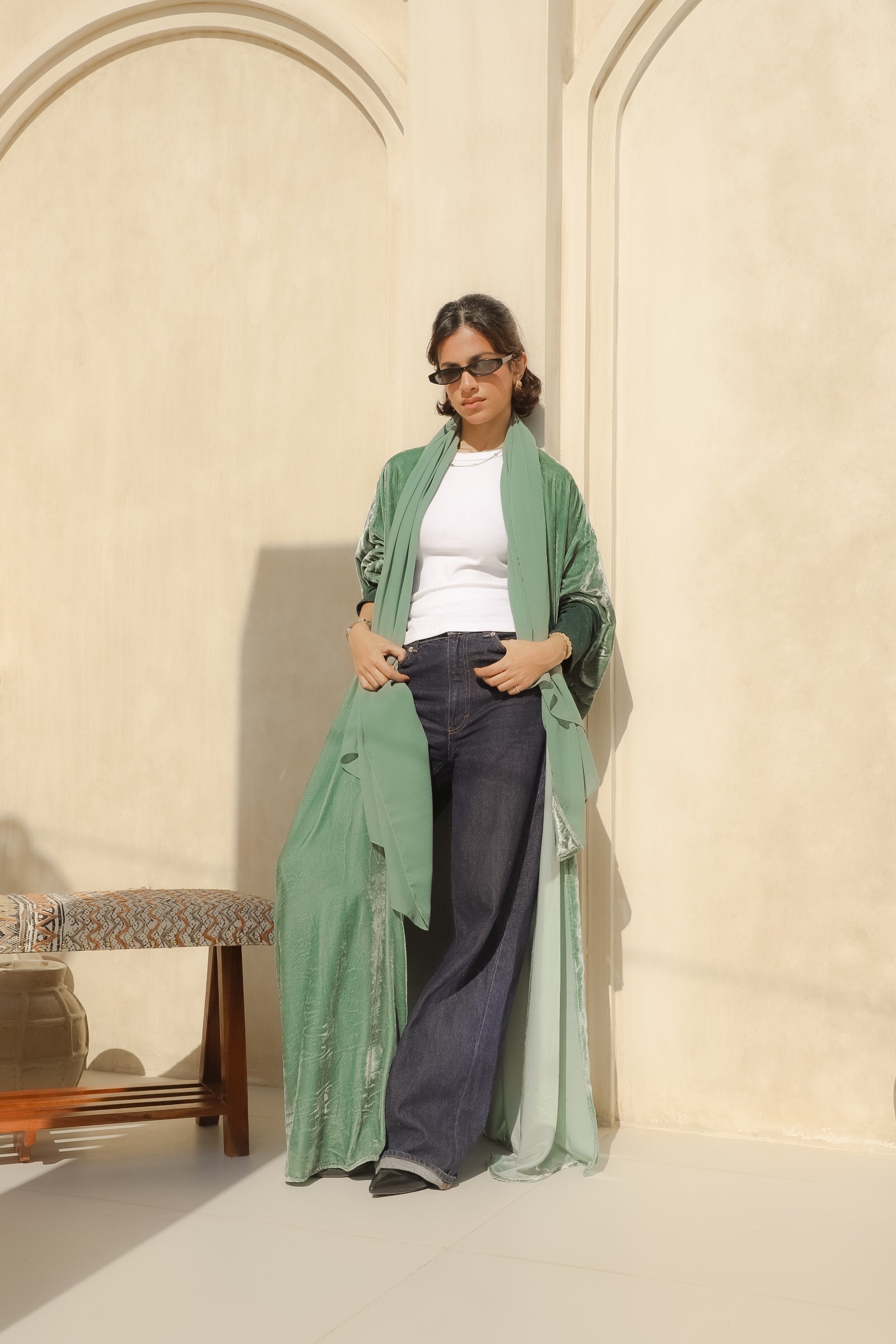 MWT564 - عباية مخمل زيتي فاتح مع أكمام استرتش - Aya