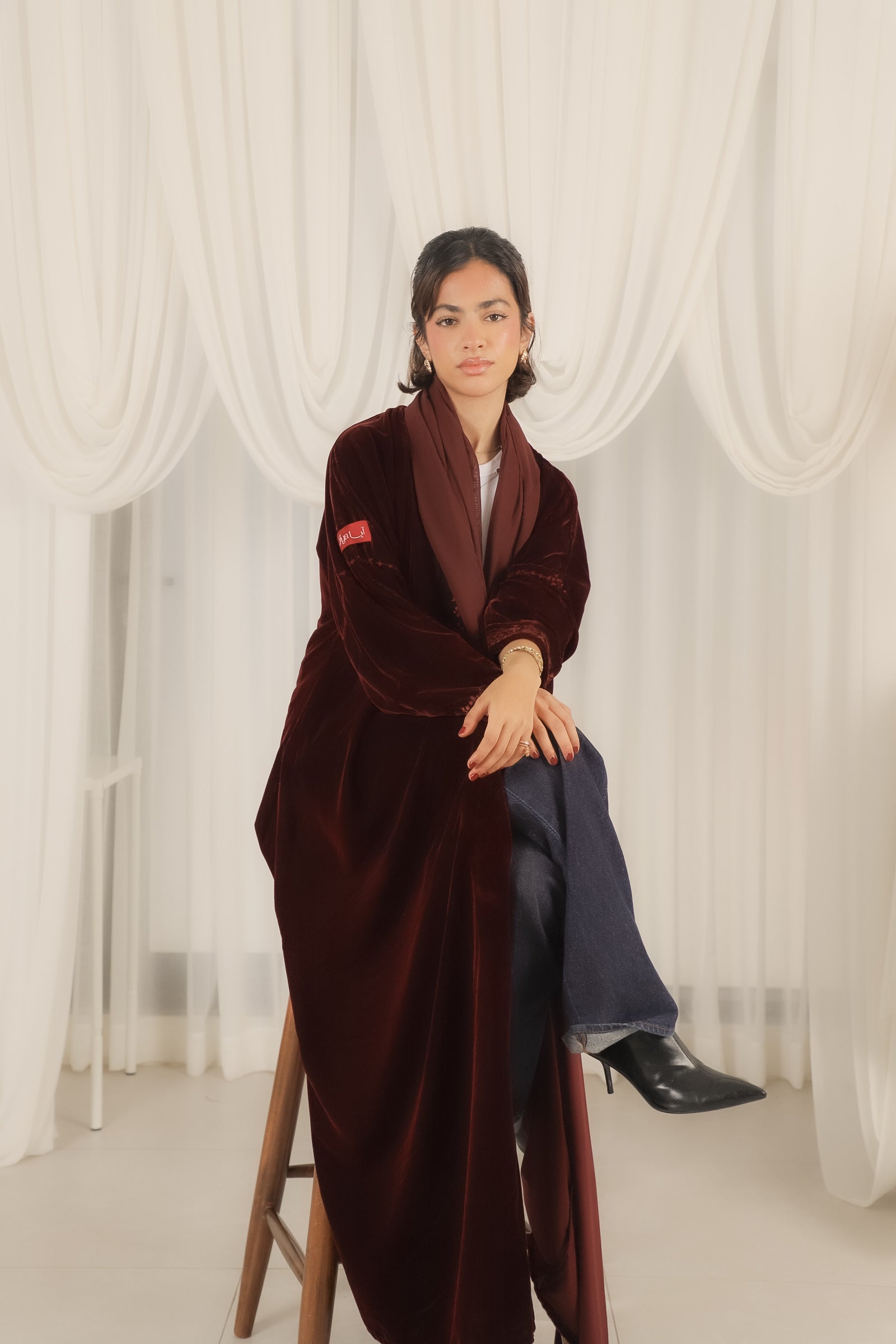 MW645 - Light Crepe Standing with Jacquard Half-Cloche