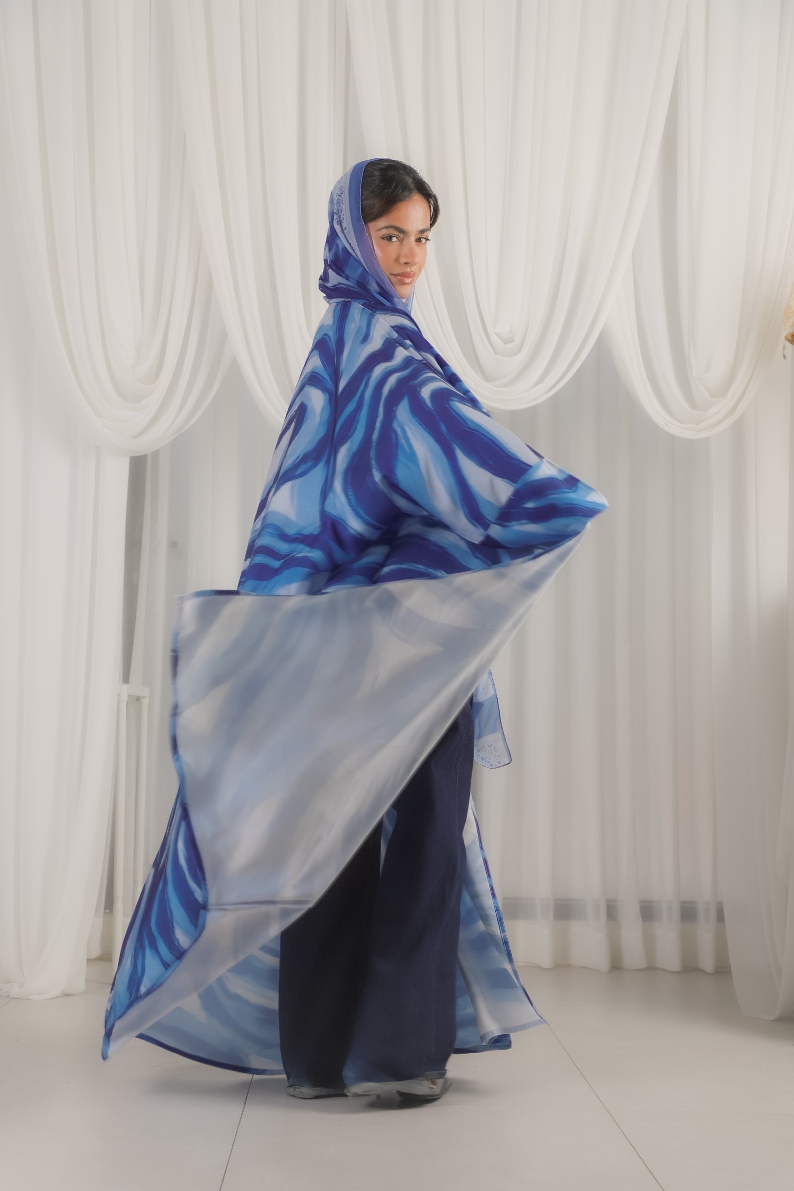 MW645 - Light Crepe Standing with Jacquard Half-Cloche