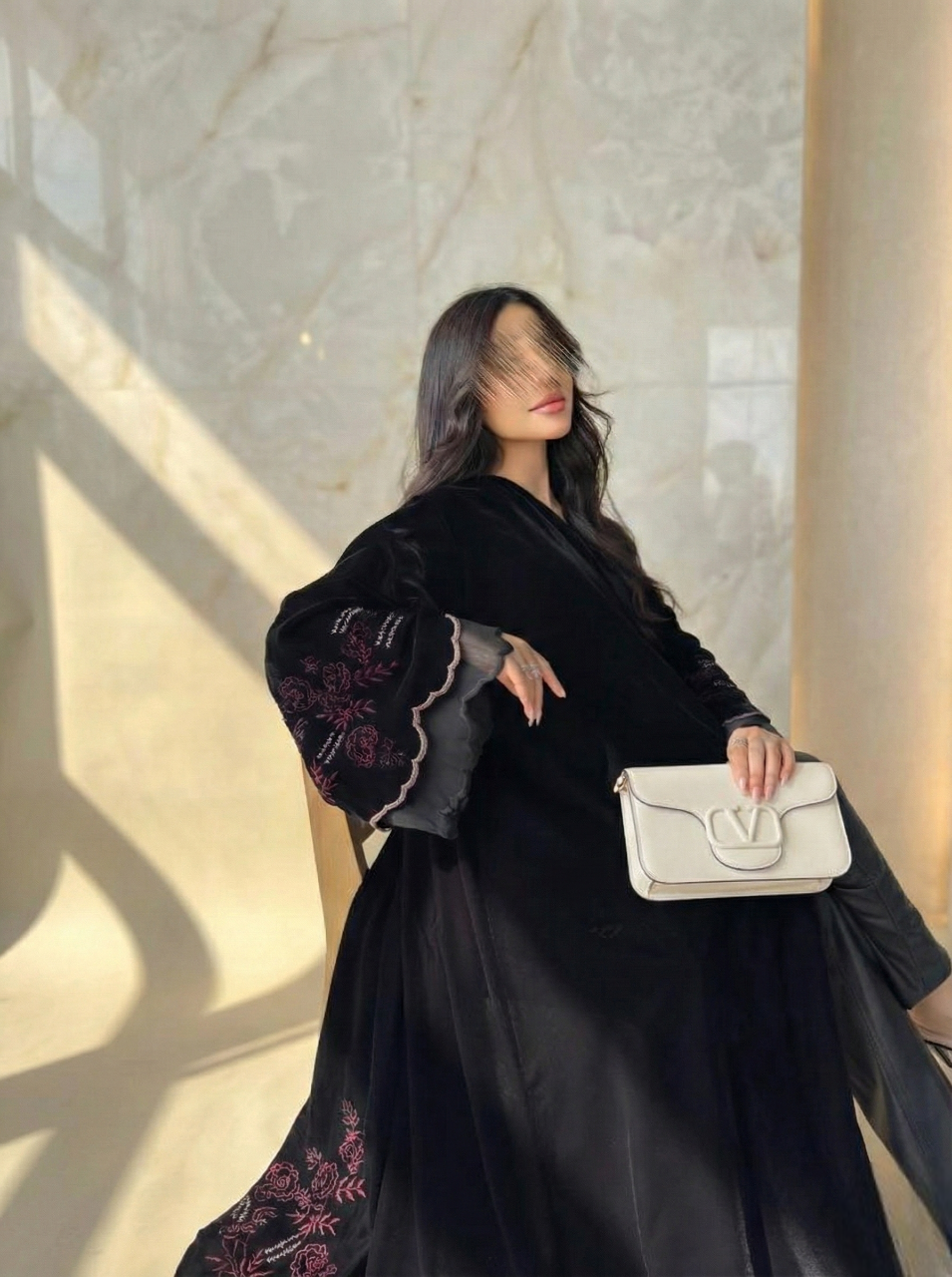 MW645 - Light Crepe Standing with Jacquard Half-Cloche