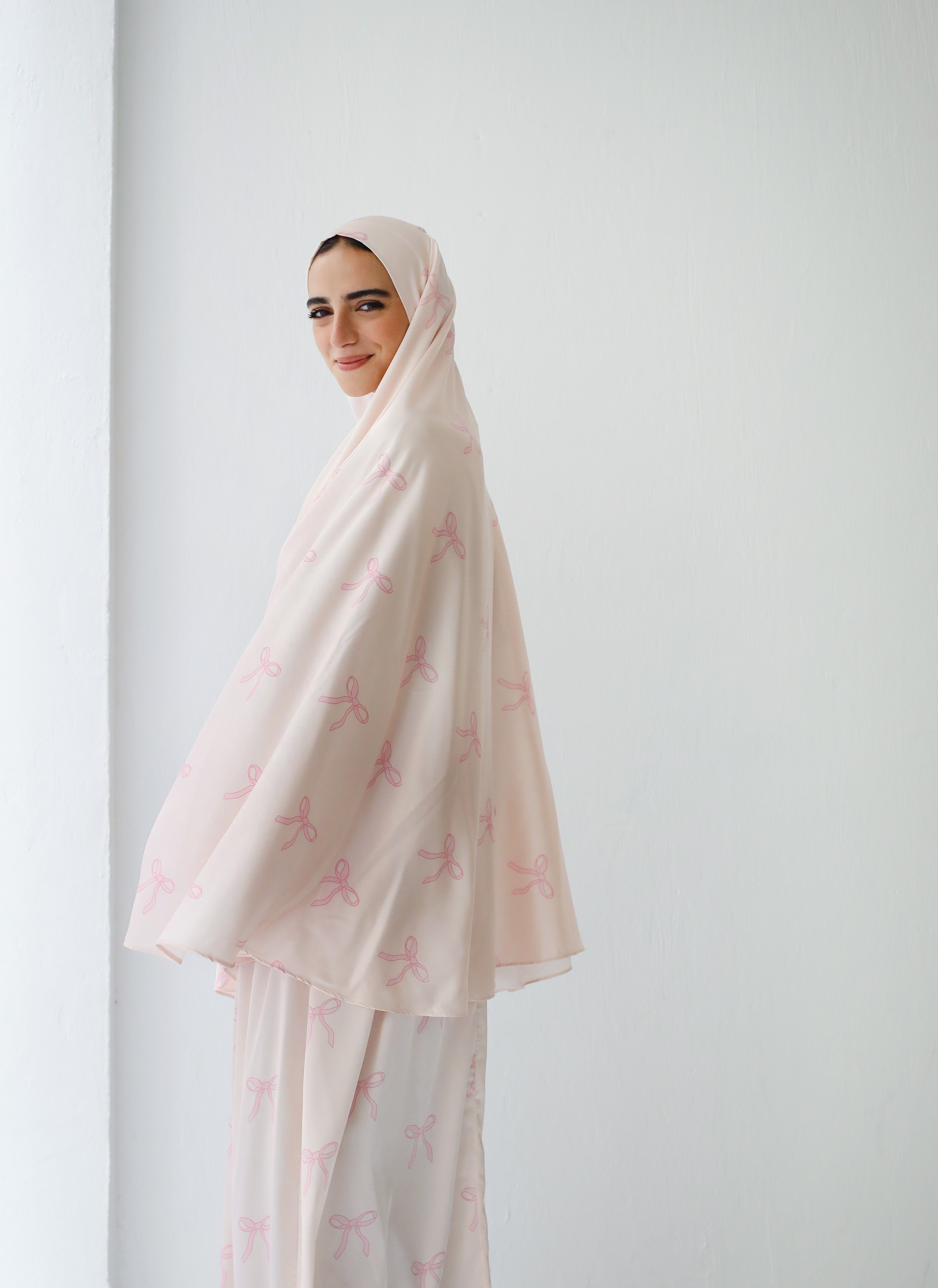 Rose Ties Prayer Set - Aya