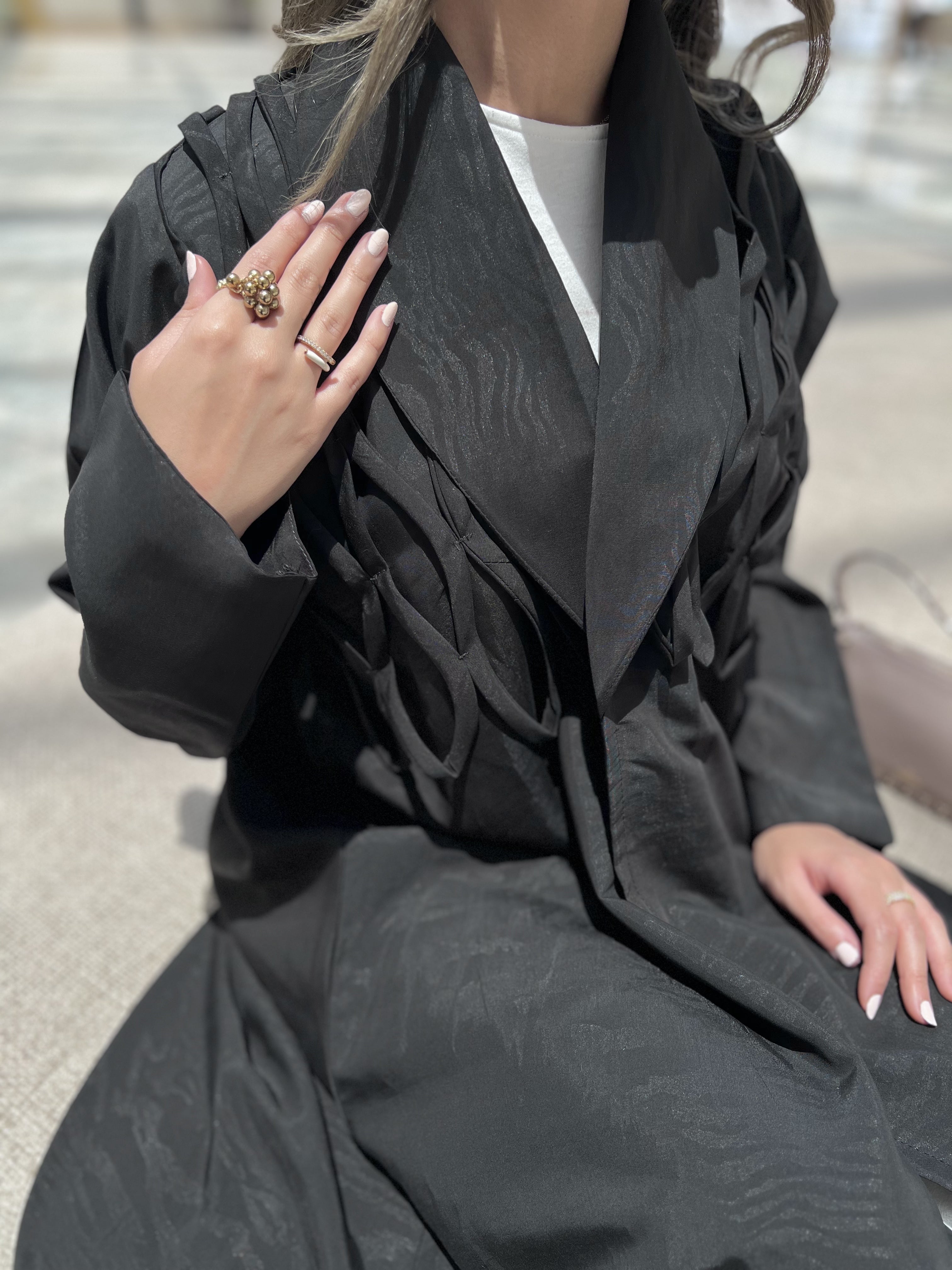 MW1596 - عباية كريب نصف كلوش بظهر مميّز | Crepe Half-Cloché Abaya with Unique Back Design