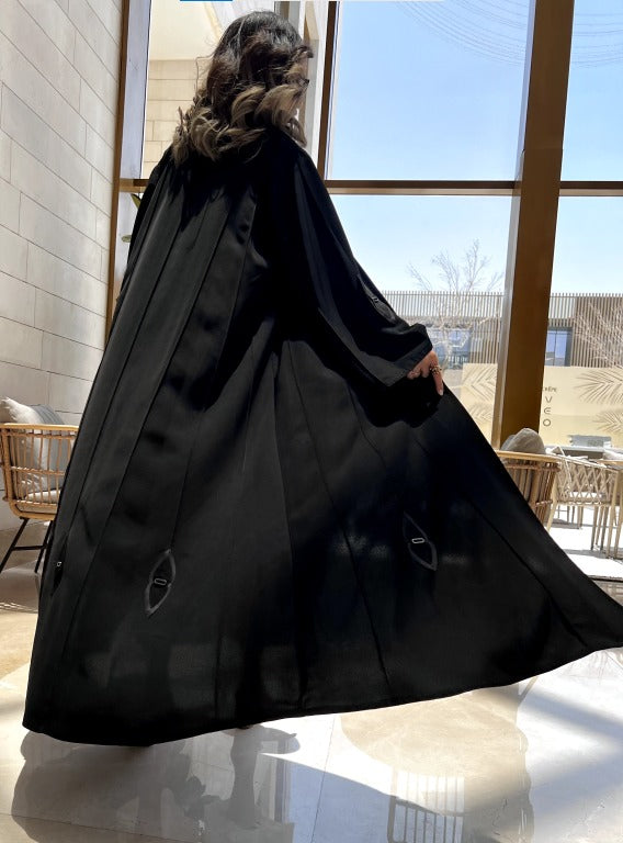 MW1602 -  عباية سوداء كلوش | Black Cloché Abaya