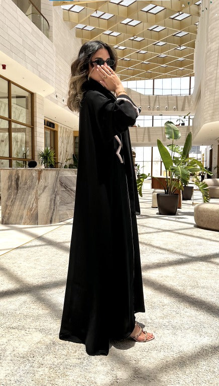 MW1603 -  عباية سوداء بتطريز ملوّن | Black Abaya with Colorful Embroidery