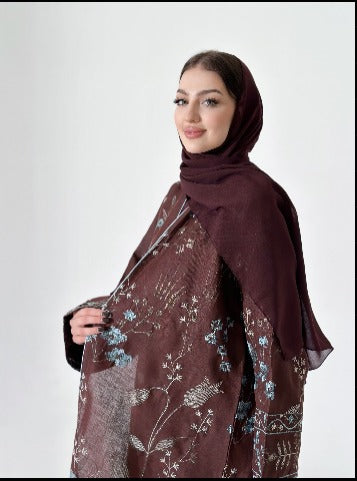 MW645 - Light Crepe Standing with Jacquard Half-Cloche