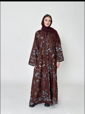 MW645 - Light Crepe Standing with Jacquard Half-Cloche